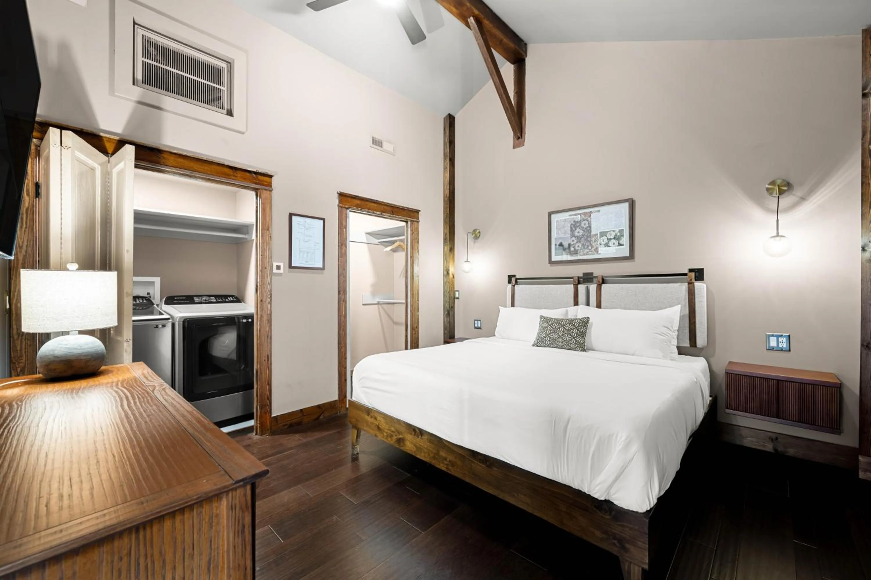 Bed in The Chandler Hotel