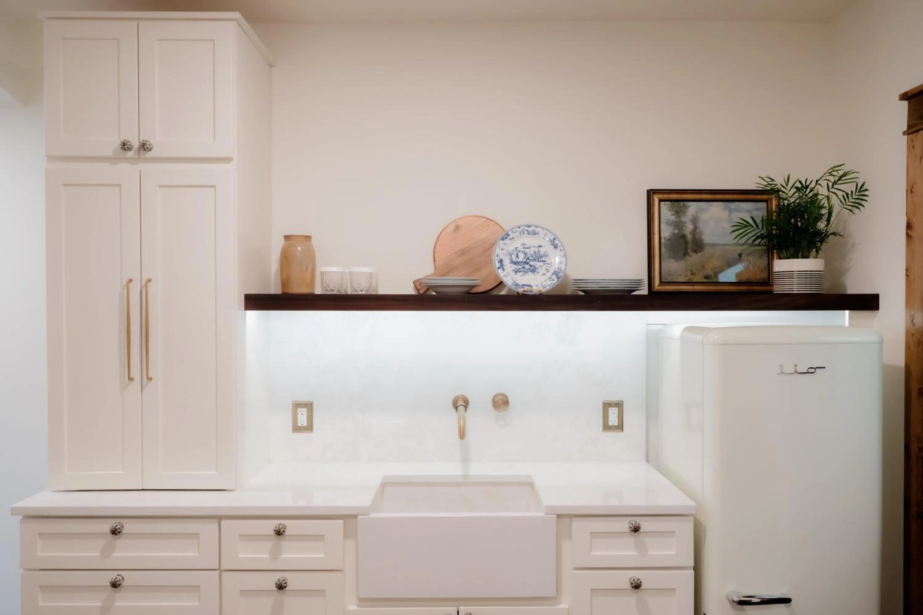 Kitchen or kitchenette in The Chandler Hotel