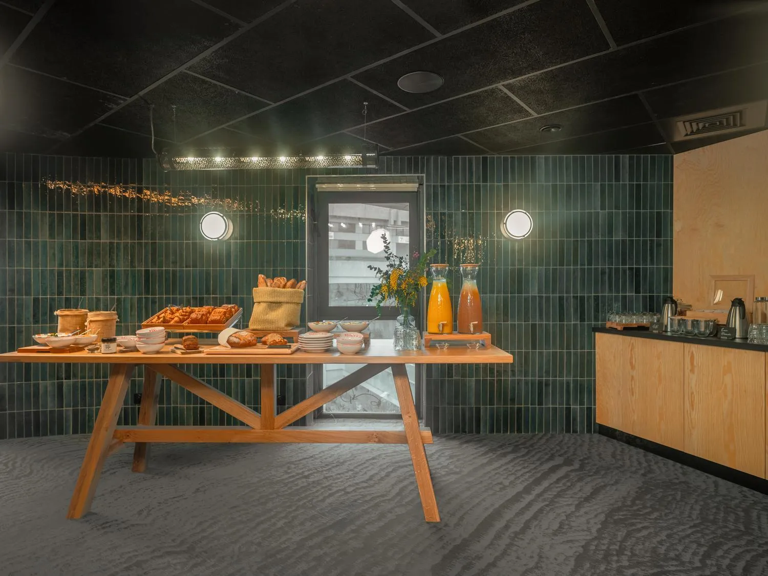 Meeting/conference room in Eklo Hotels Paris Porte de Versailles