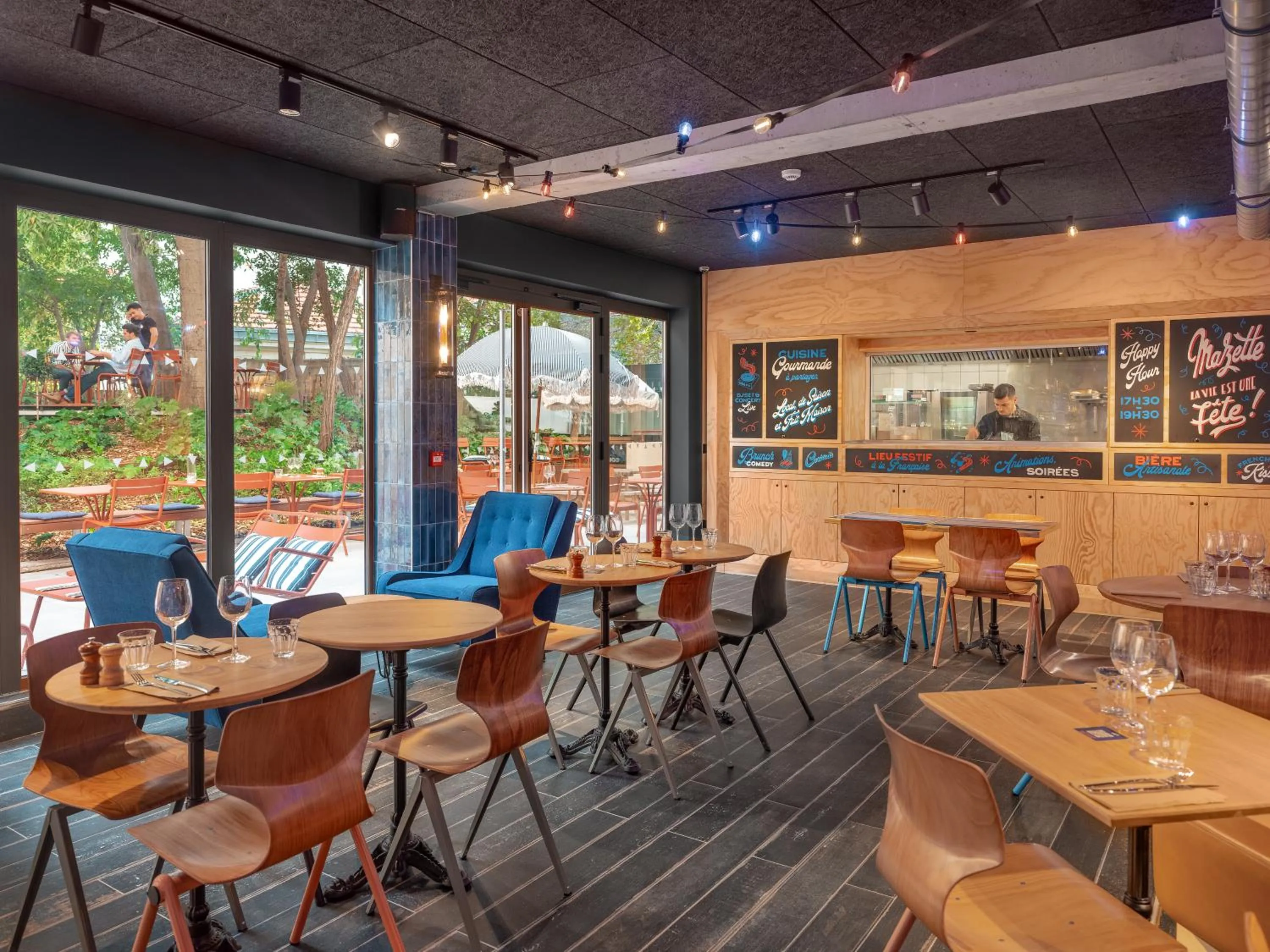 Restaurant/places to eat in Eklo Hotels Montpellier Centre Gare Saint-Roch