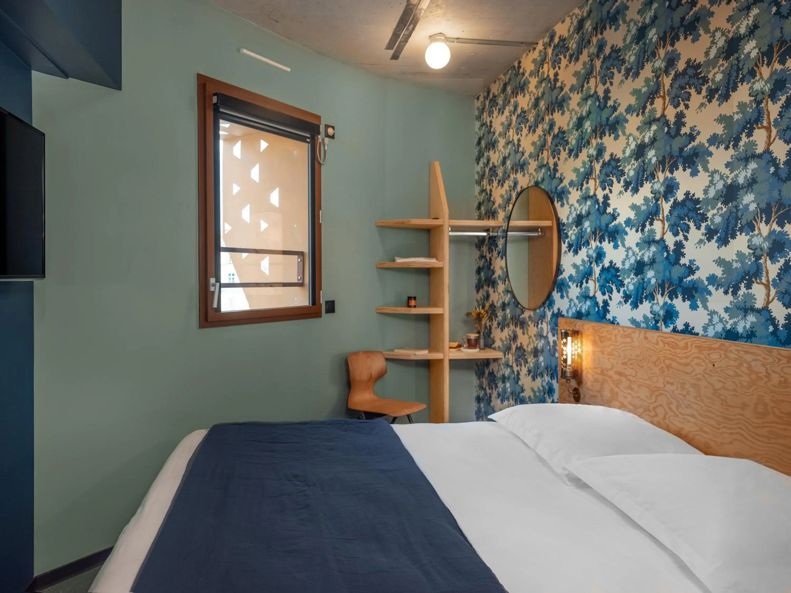 Property building, Bed in Eklo Hotels Montpellier Centre Gare Saint-Roch