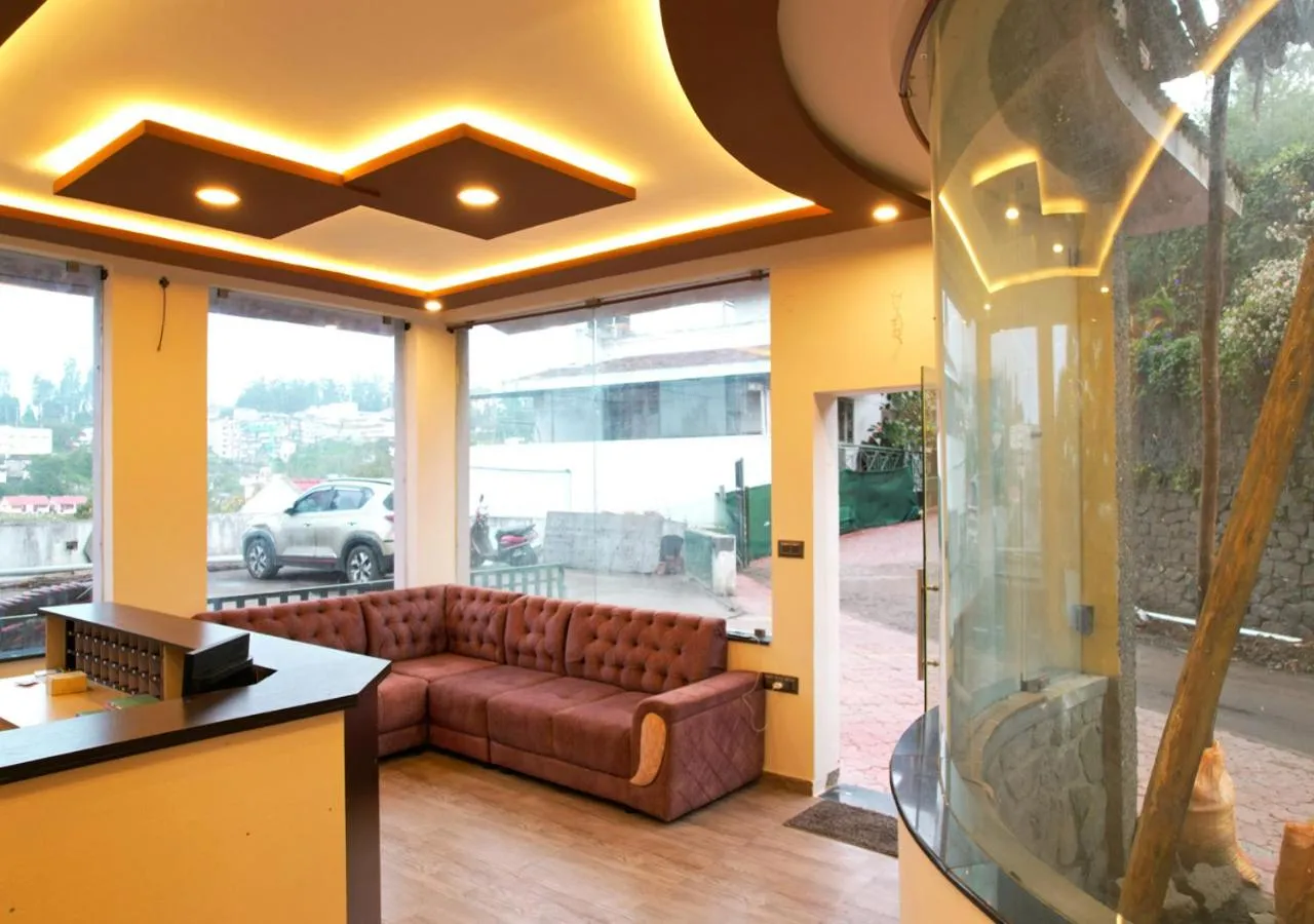 Lobby or reception in Lazo Eucy Paradise ,Kodaikanal