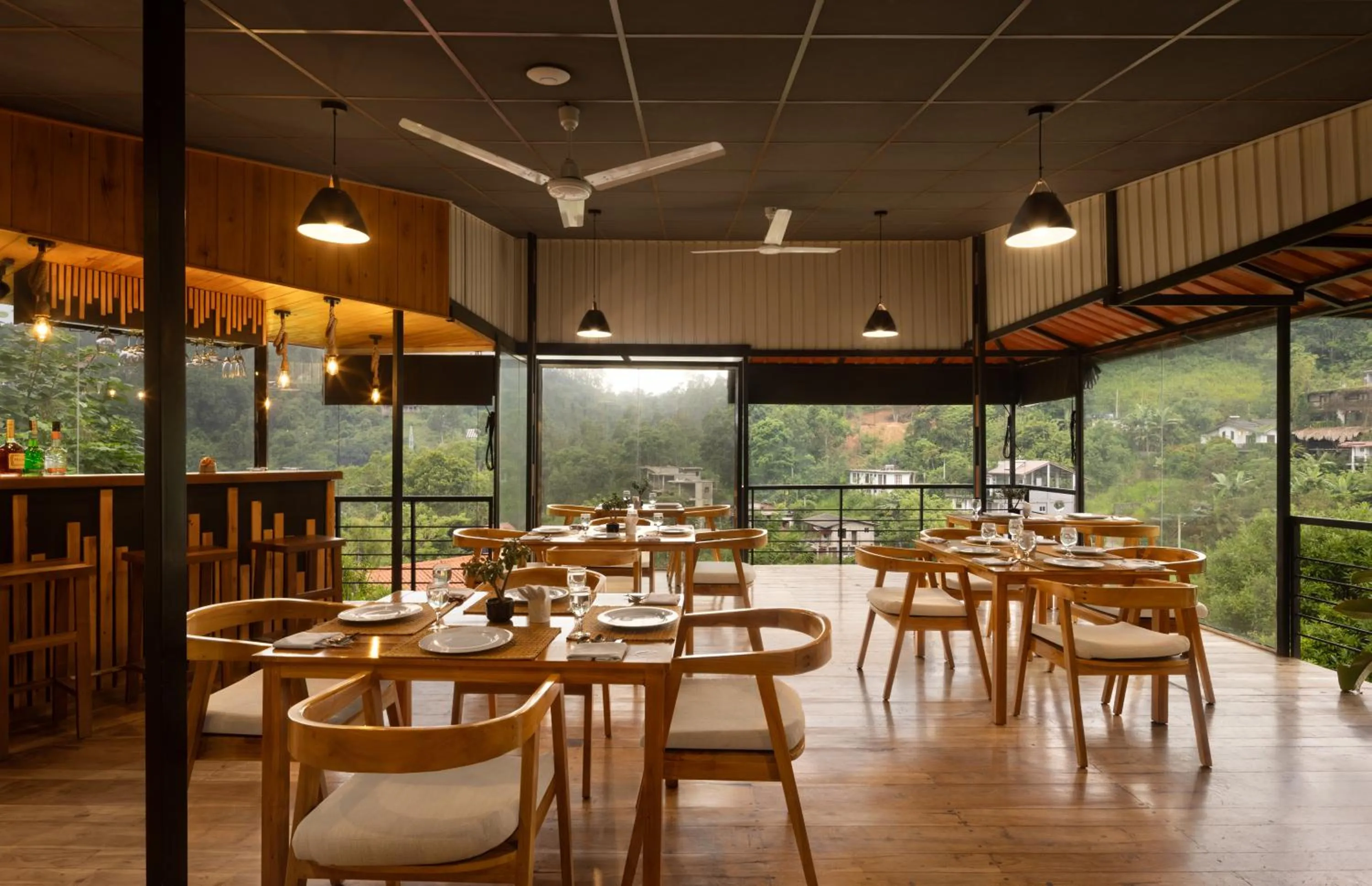 Restaurant/places to eat in The Cubes Ella