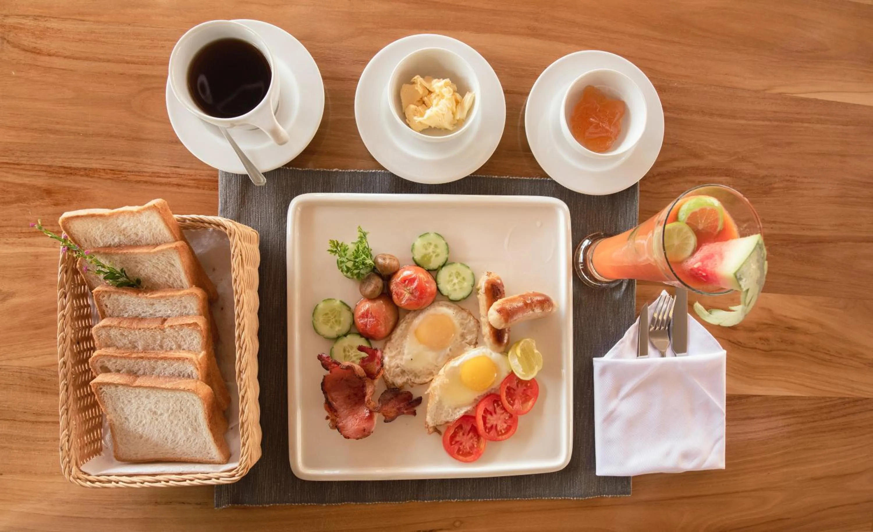 Breakfast in The Cubes Ella