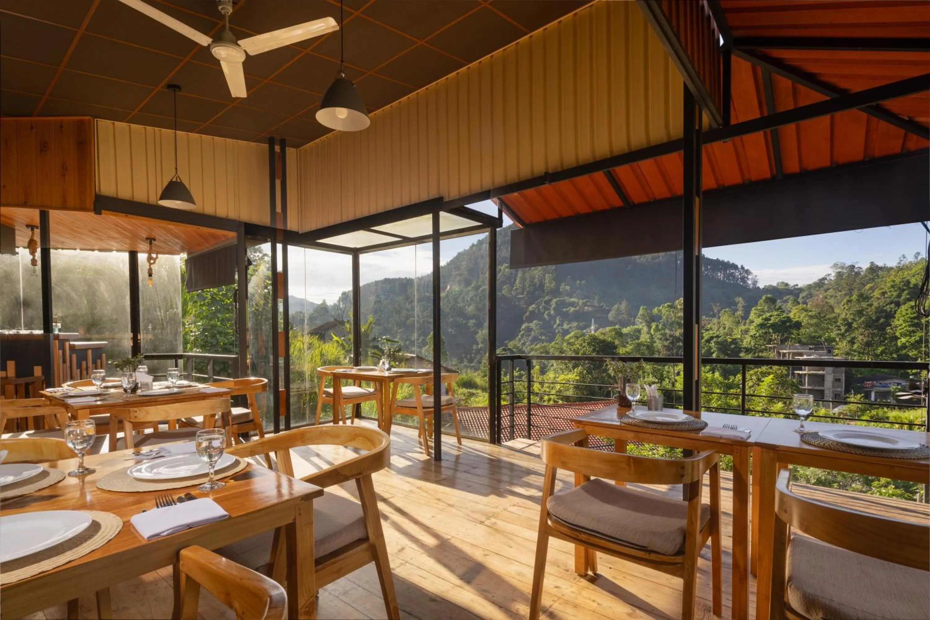 Restaurant/places to eat in The Cubes Ella