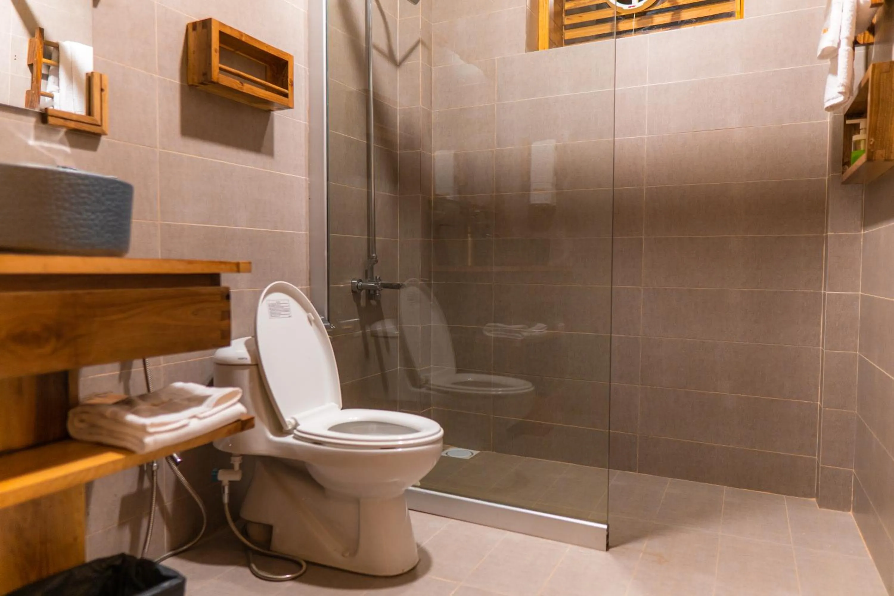 Bathroom in Dumani Nagar Hotel & Resort