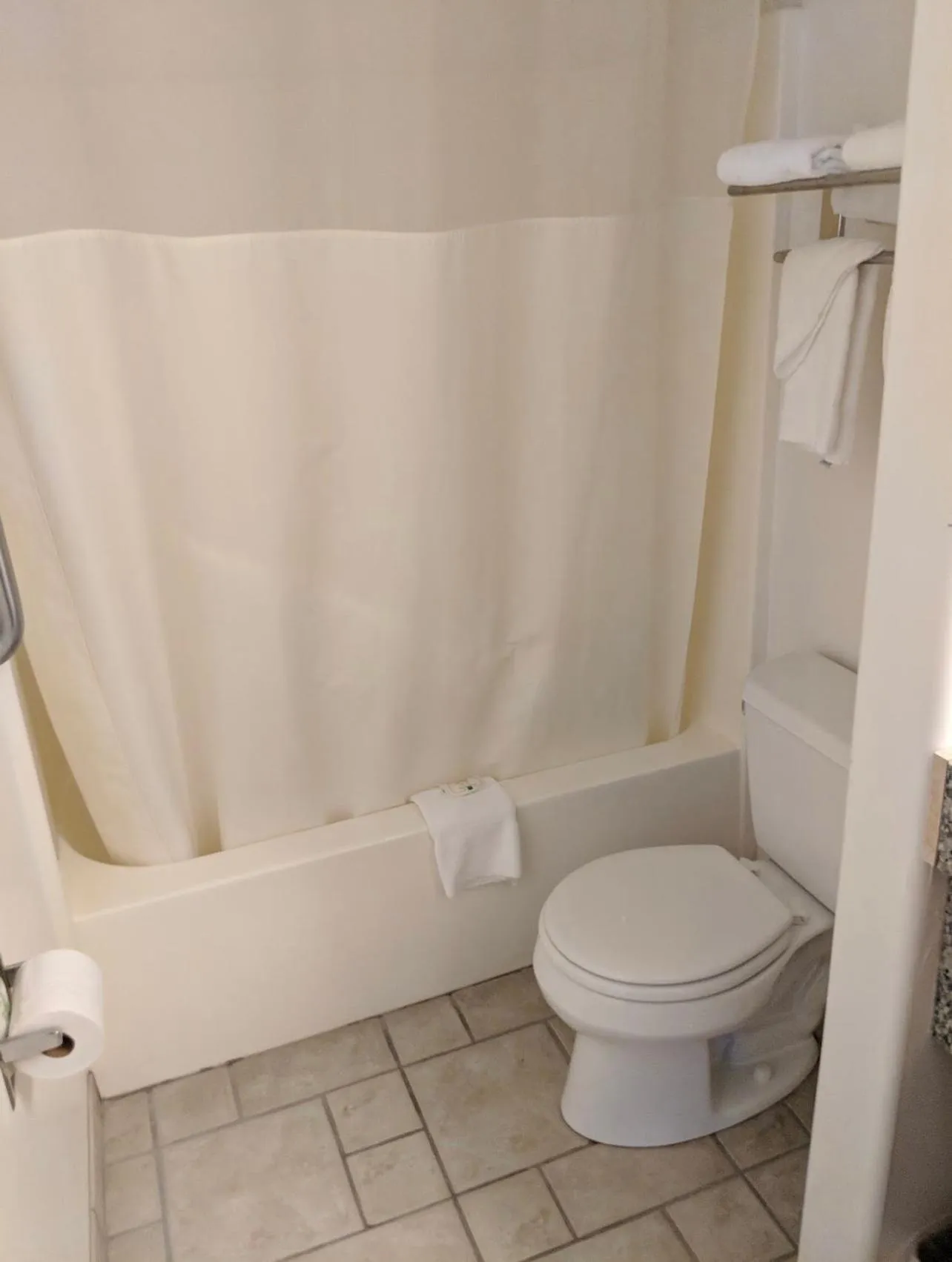 Toilet in Helena Inn - Airport