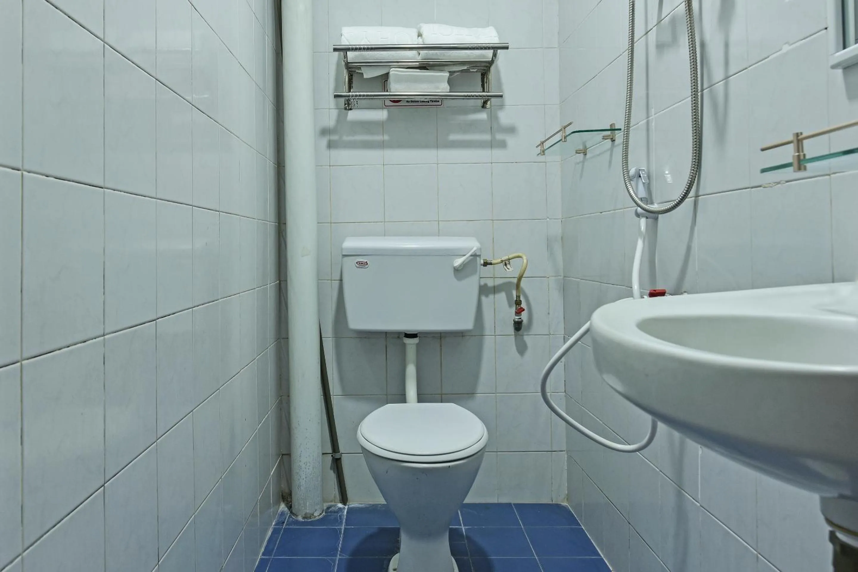 Bathroom in Hotel O Ezzyhome Johor Jaya