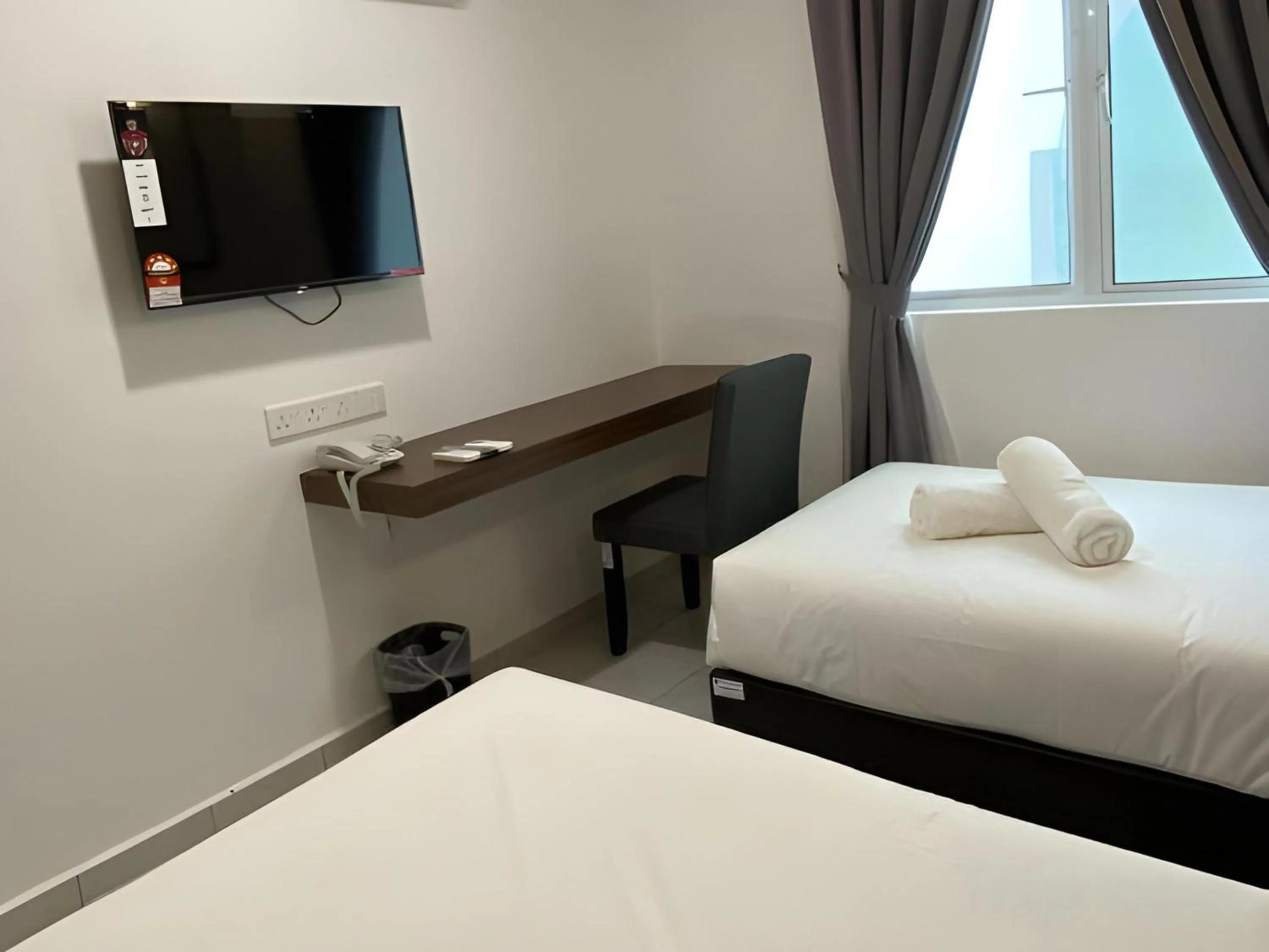 Photo of the whole room, Bed in Capital O 90756 Cara Hulu Hotel