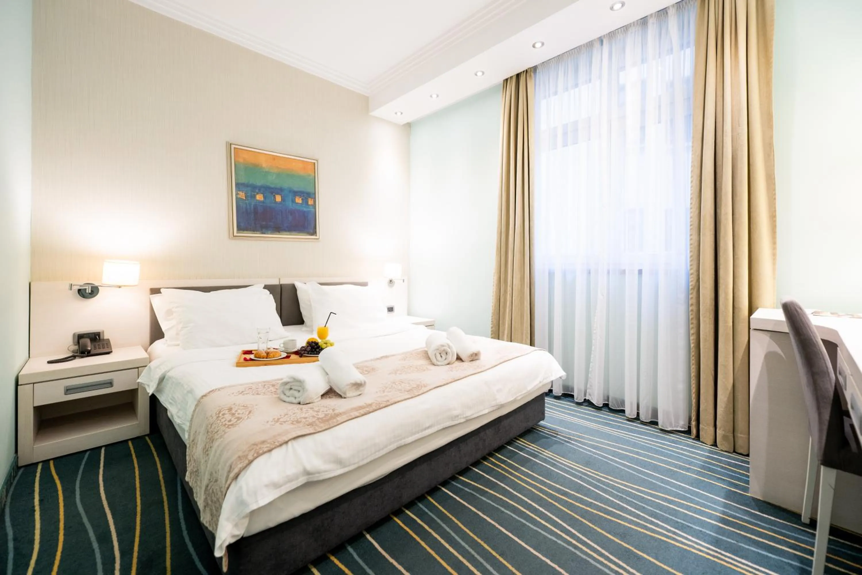 Living room, Bed in Kopernikus Hotel Prag