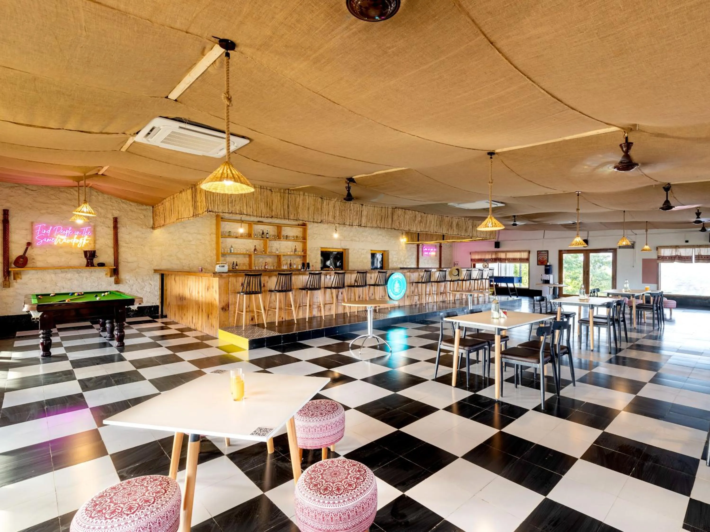 Restaurant/places to eat in The Hosteller Bhandardara