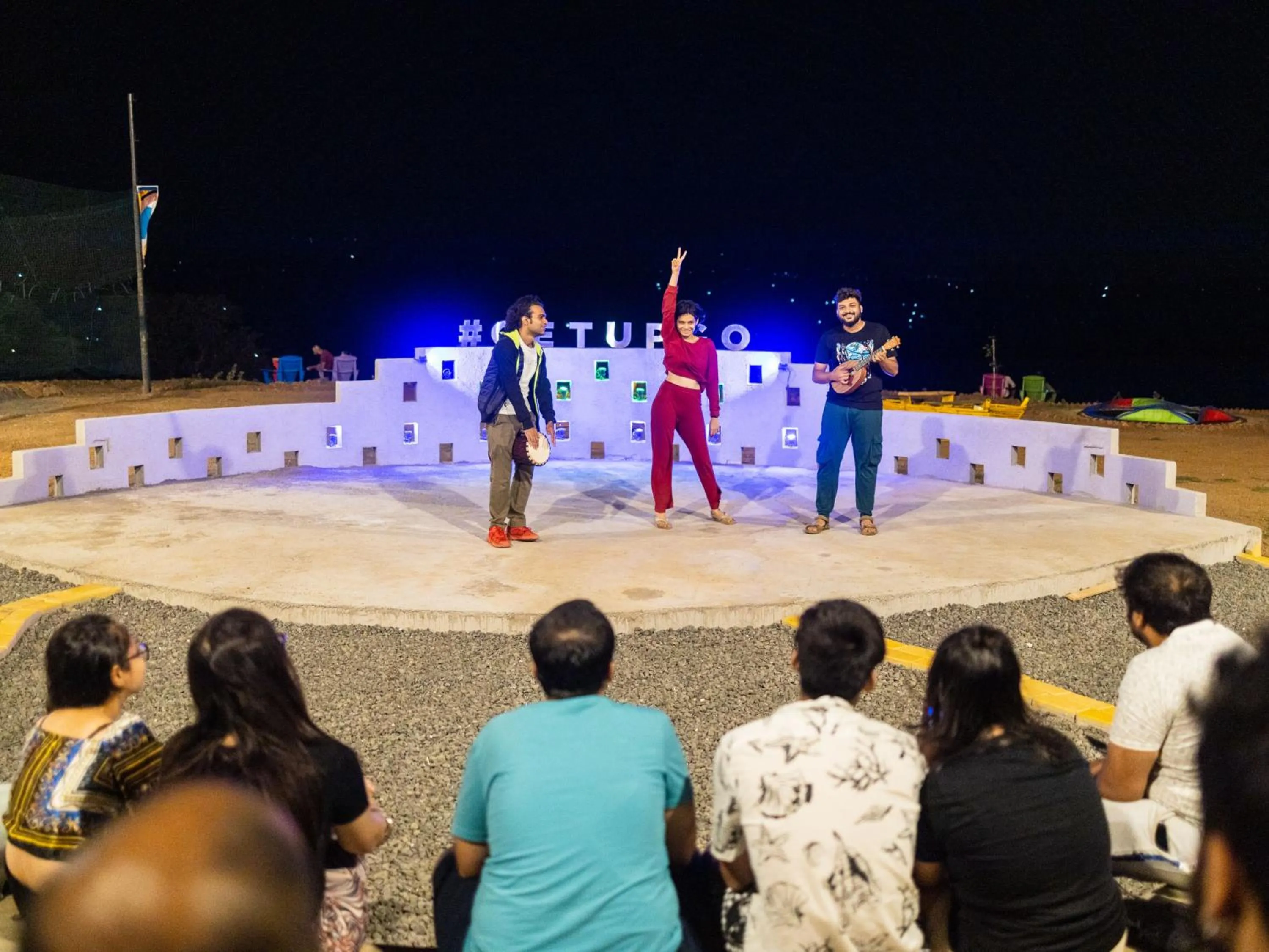 People in The Hosteller Bhandardara