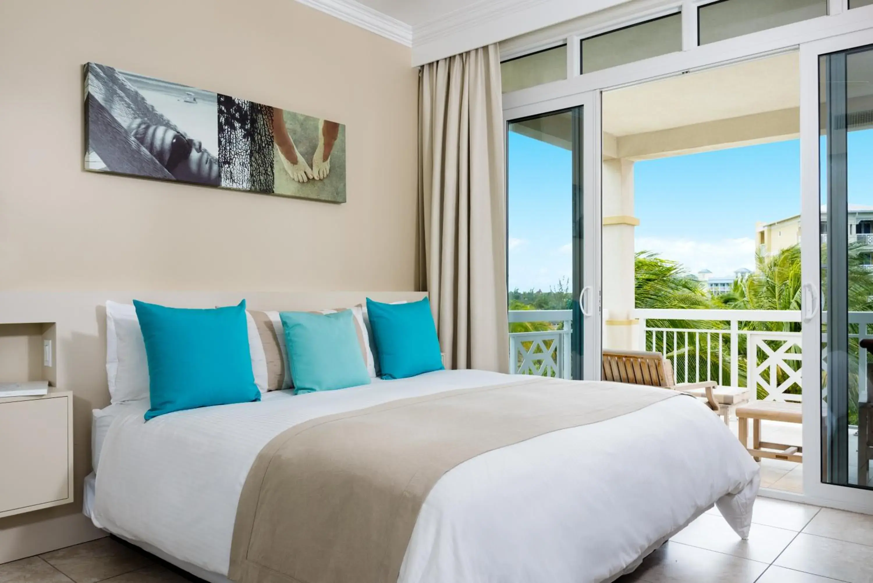 One Bedroom Garden Suite in Alexandra Resort - All-Inclusive One Bedroom Garden Suite in Alexandra Resort - All-Inclusive
