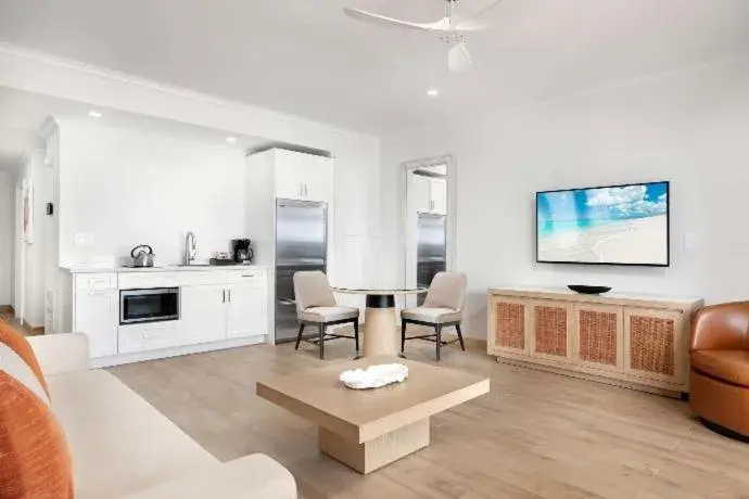 Deluxe Two bedroom with Partial Ocean View in Alexandra Resort - All-Inclusive Deluxe Two bedroom with Partial Ocean View in Alexandra Resort - All-Inclusive