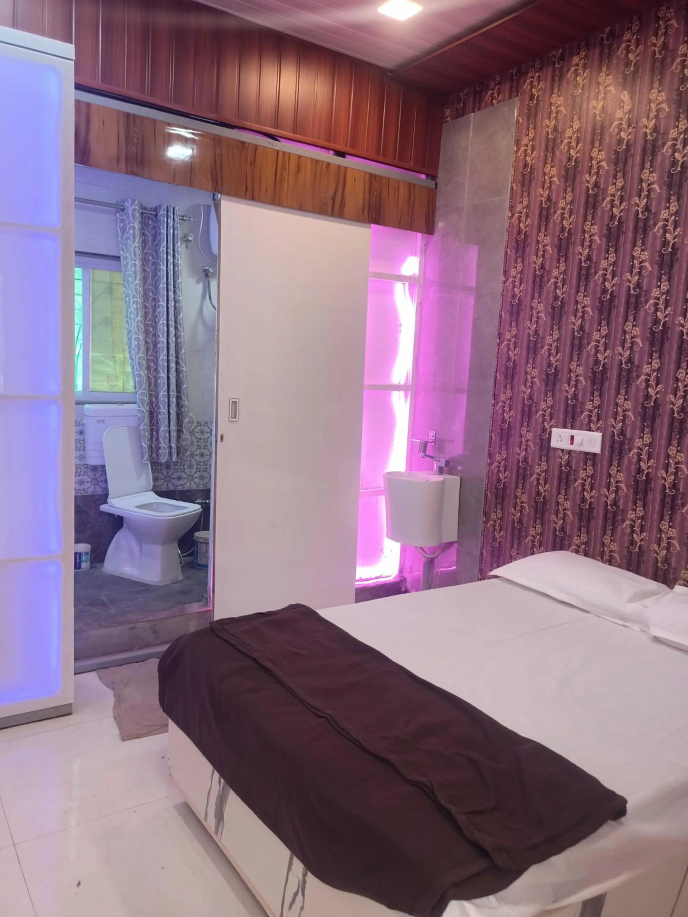 Bathroom in Hotel O Good Day Guest House