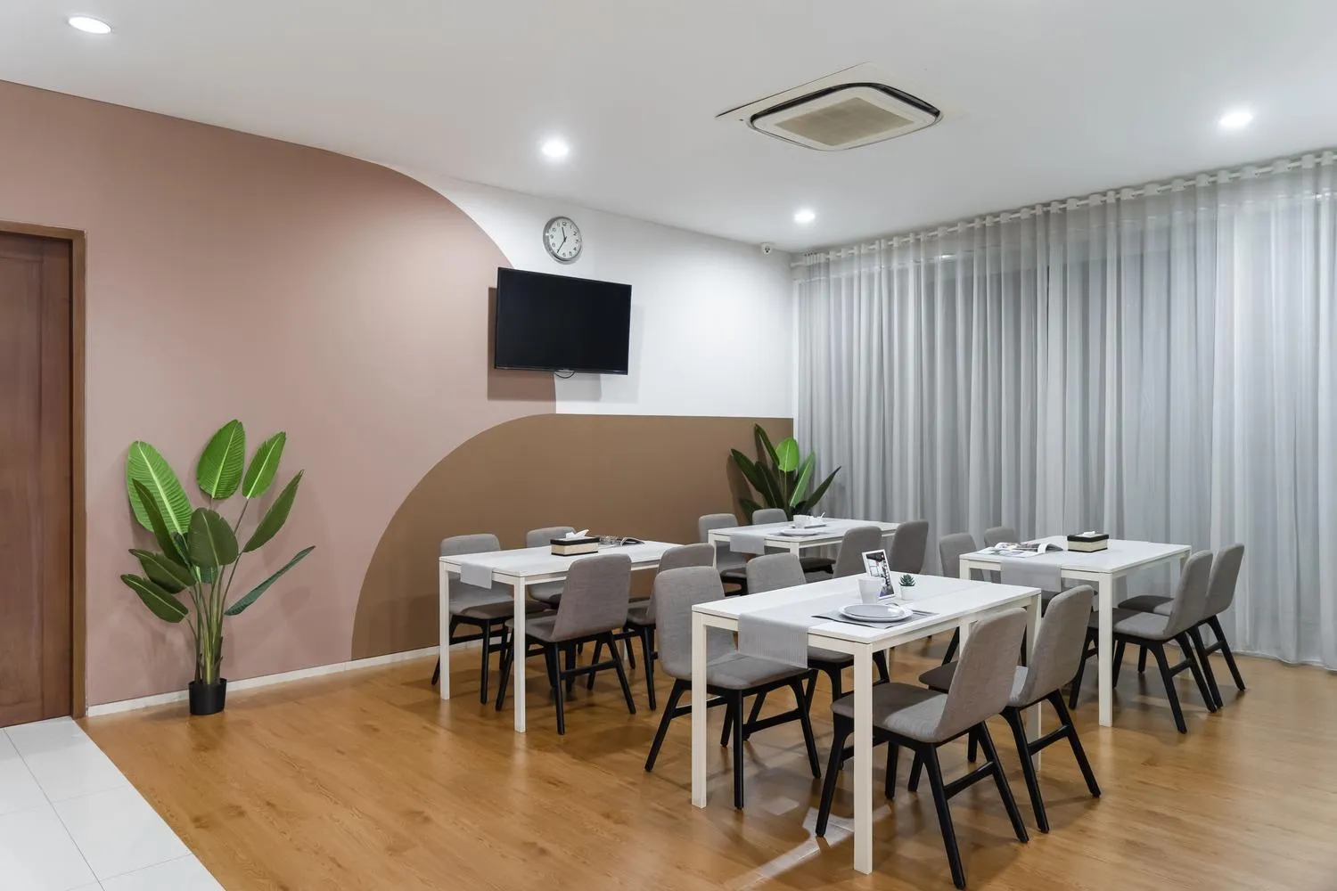 Communal kitchen in Cove MK House Senopati