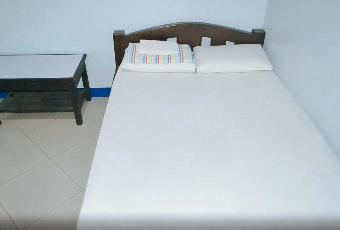Standard Double Room in RedDoorz @ Limelily Pension Inn General Santos City Standard Double Room in RedDoorz @ Limelily Pension Inn General Santos City