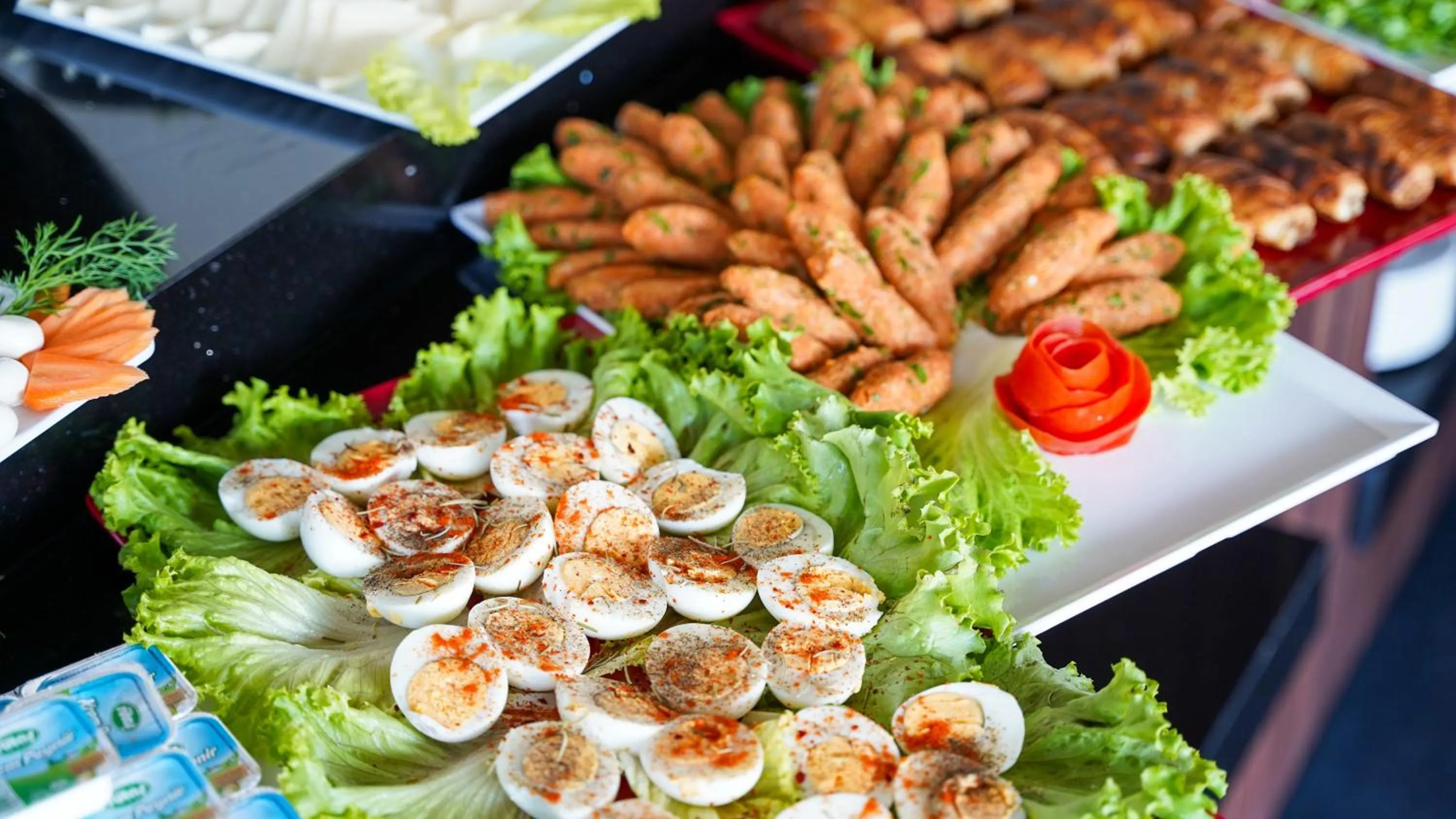 Buffet breakfast in Bellezza Hotel