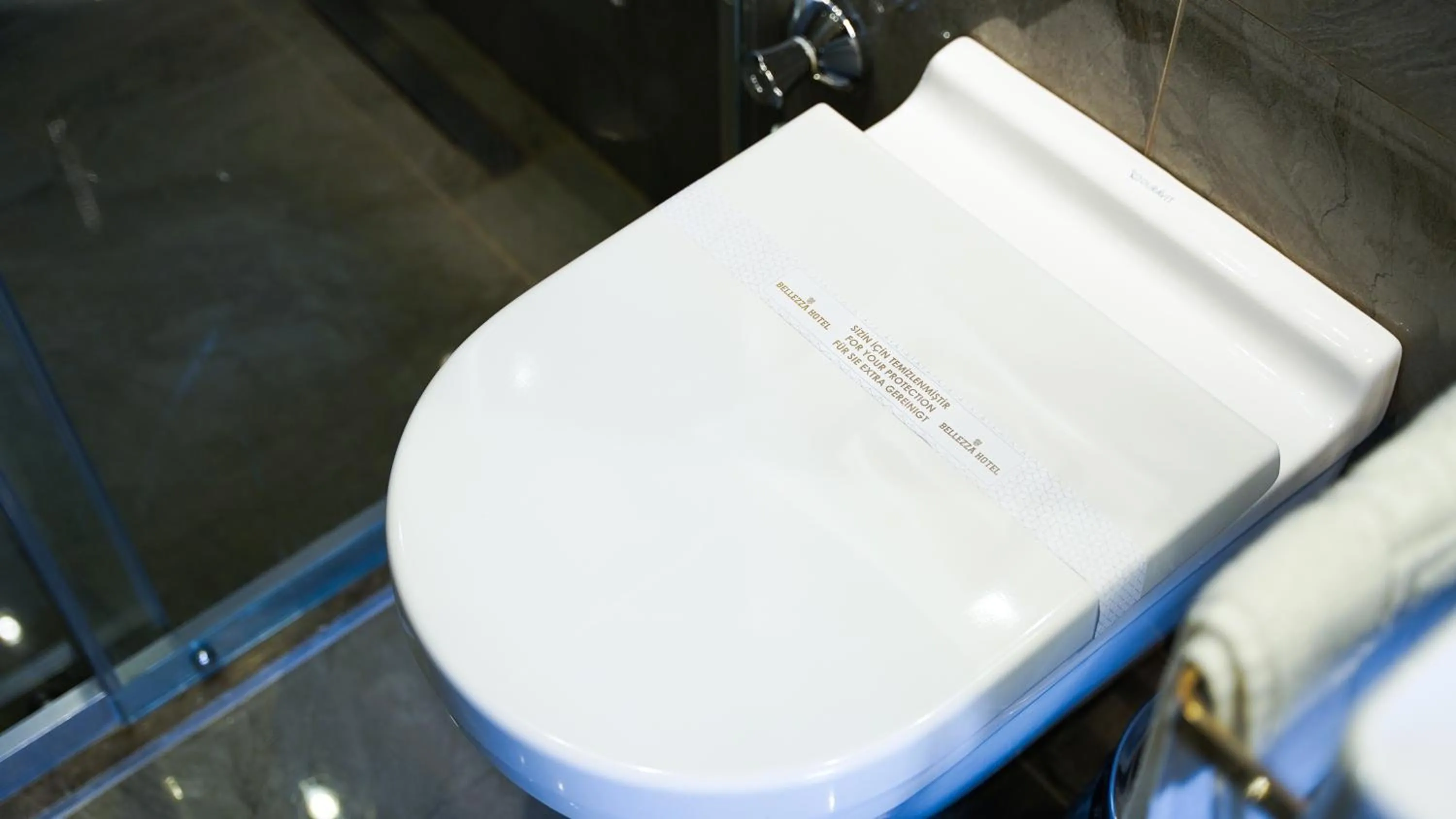 Toilet in Bellezza Hotel