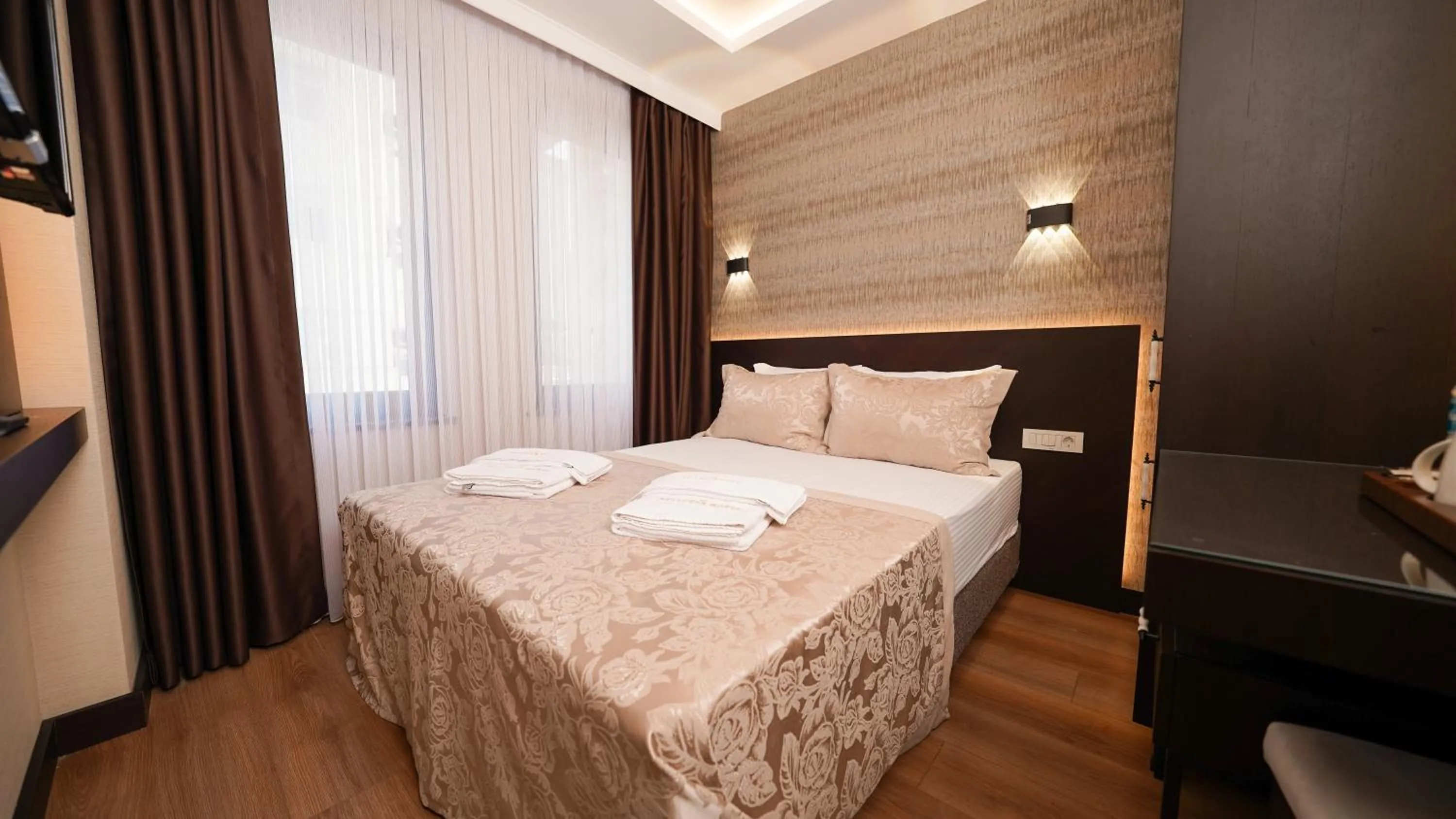 Bed in Bellezza Hotel