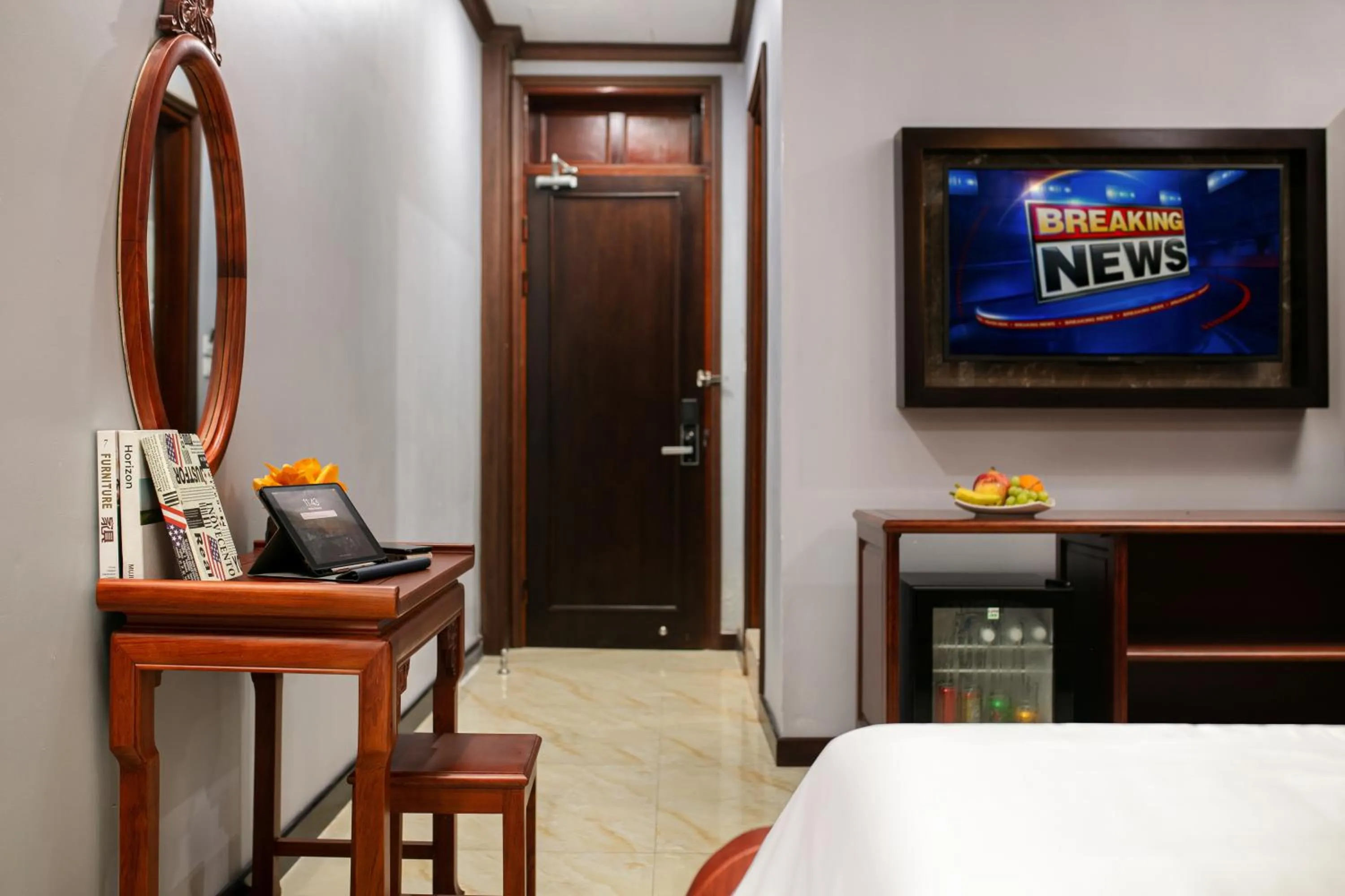 Seating area, Bed in Nam Hai Hotel