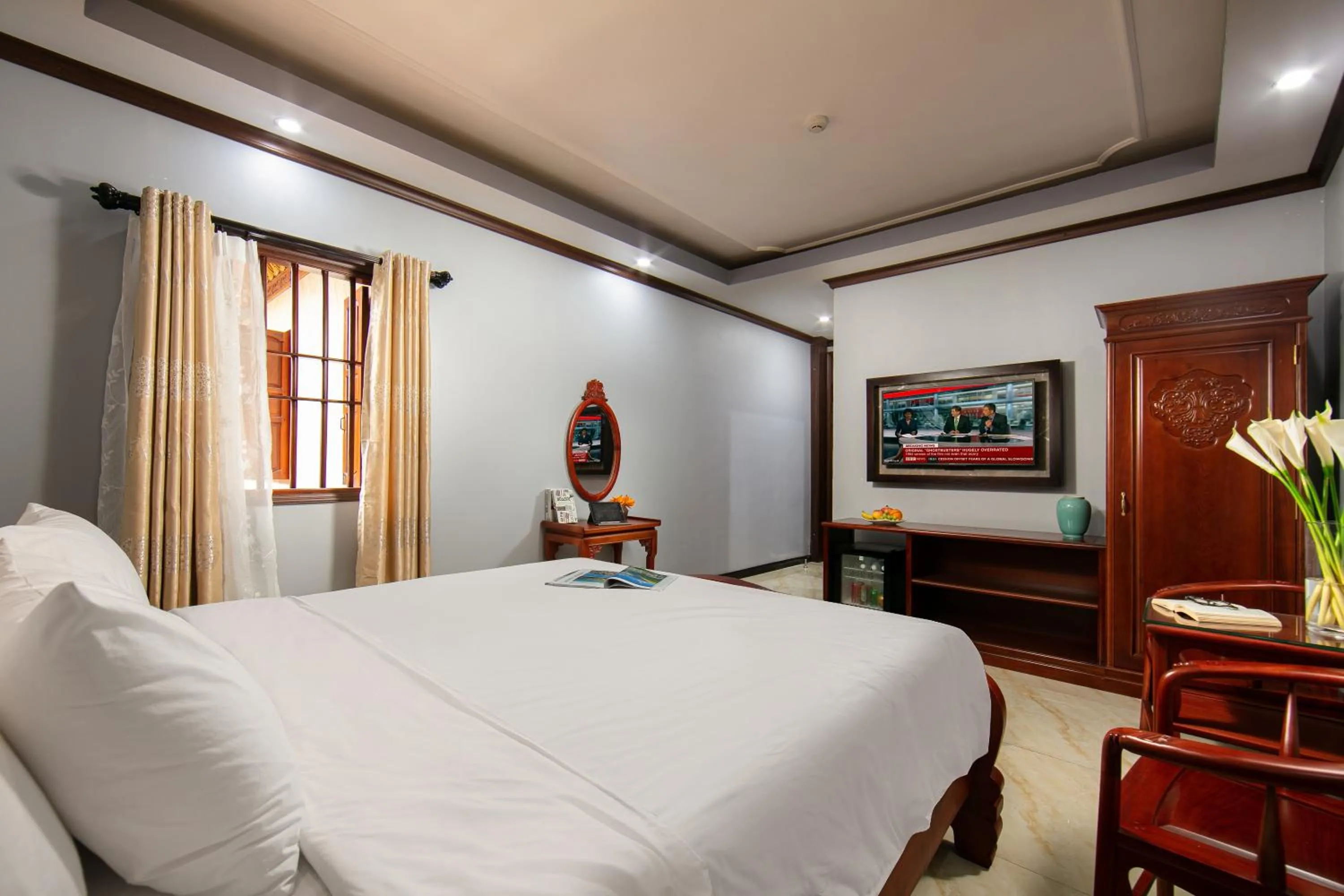 Bed in Nam Hai Hotel