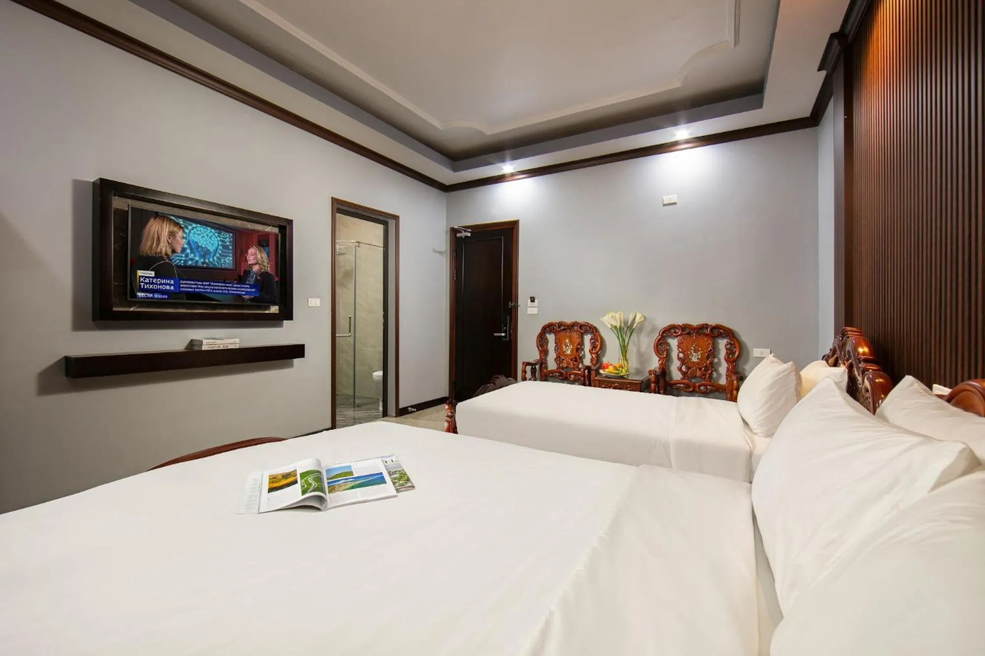 Bed in Nam Hai Hotel