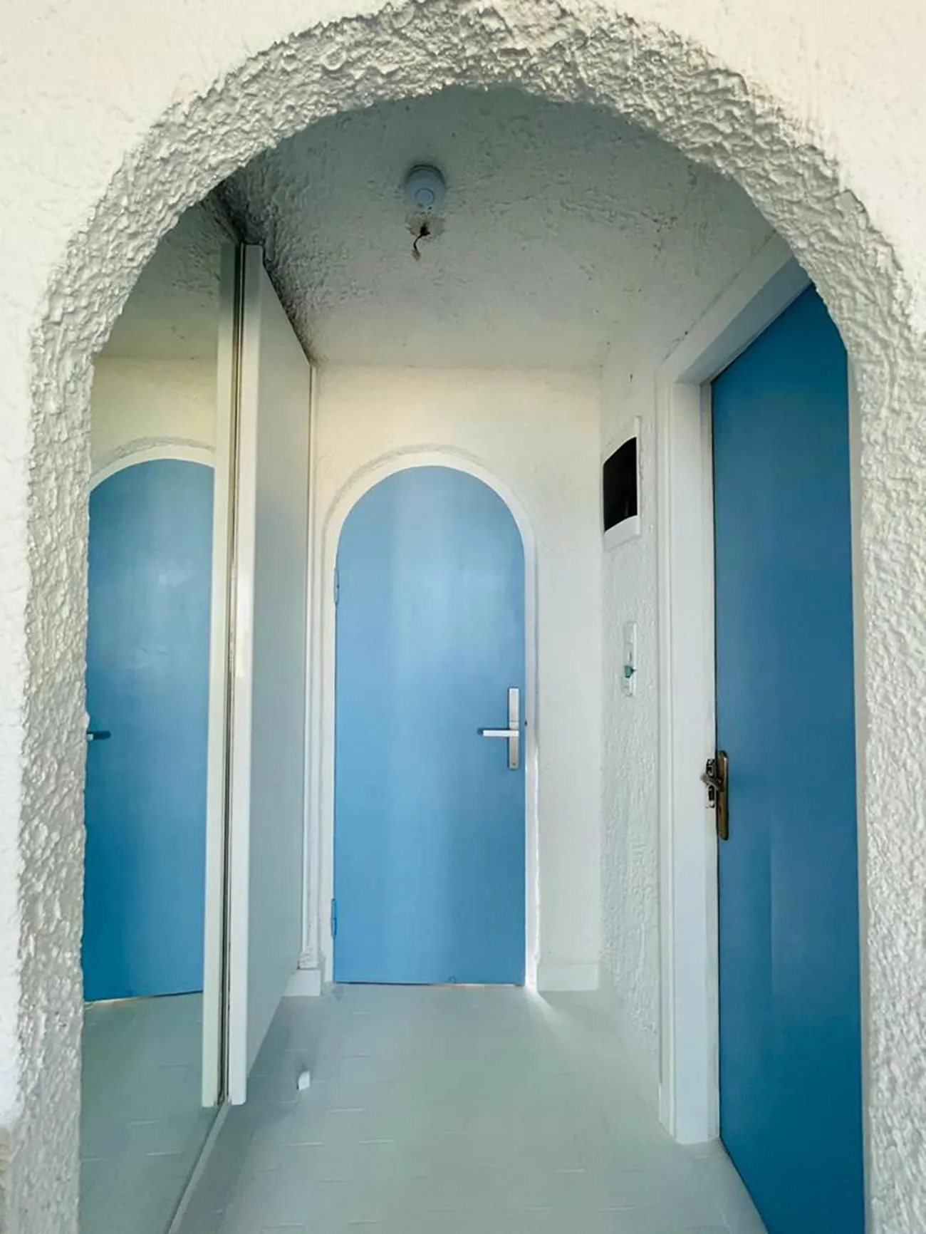 Facade/entrance in Lassion Hotel