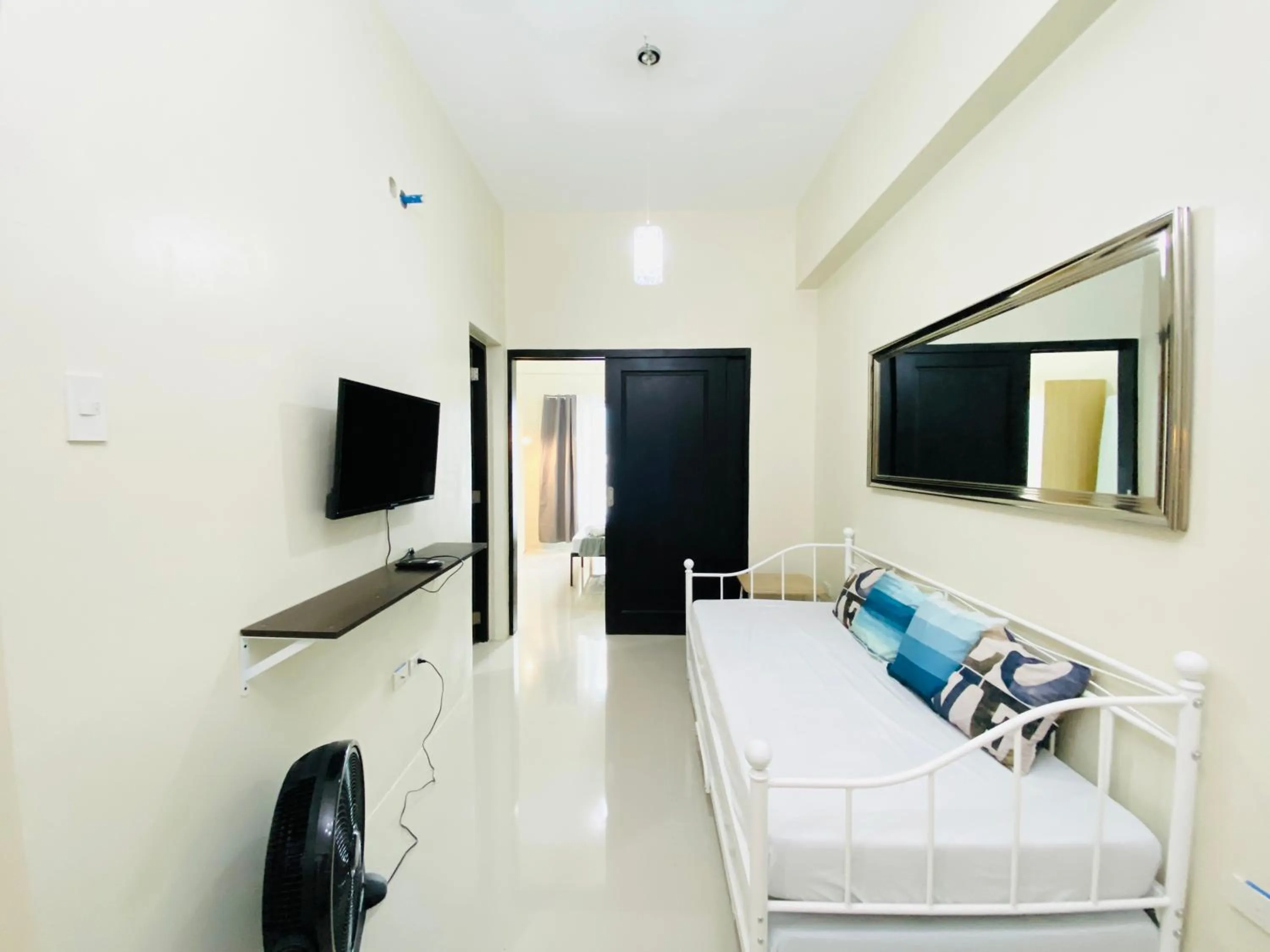 Bed in Cebu One Pavillion Place by P&J