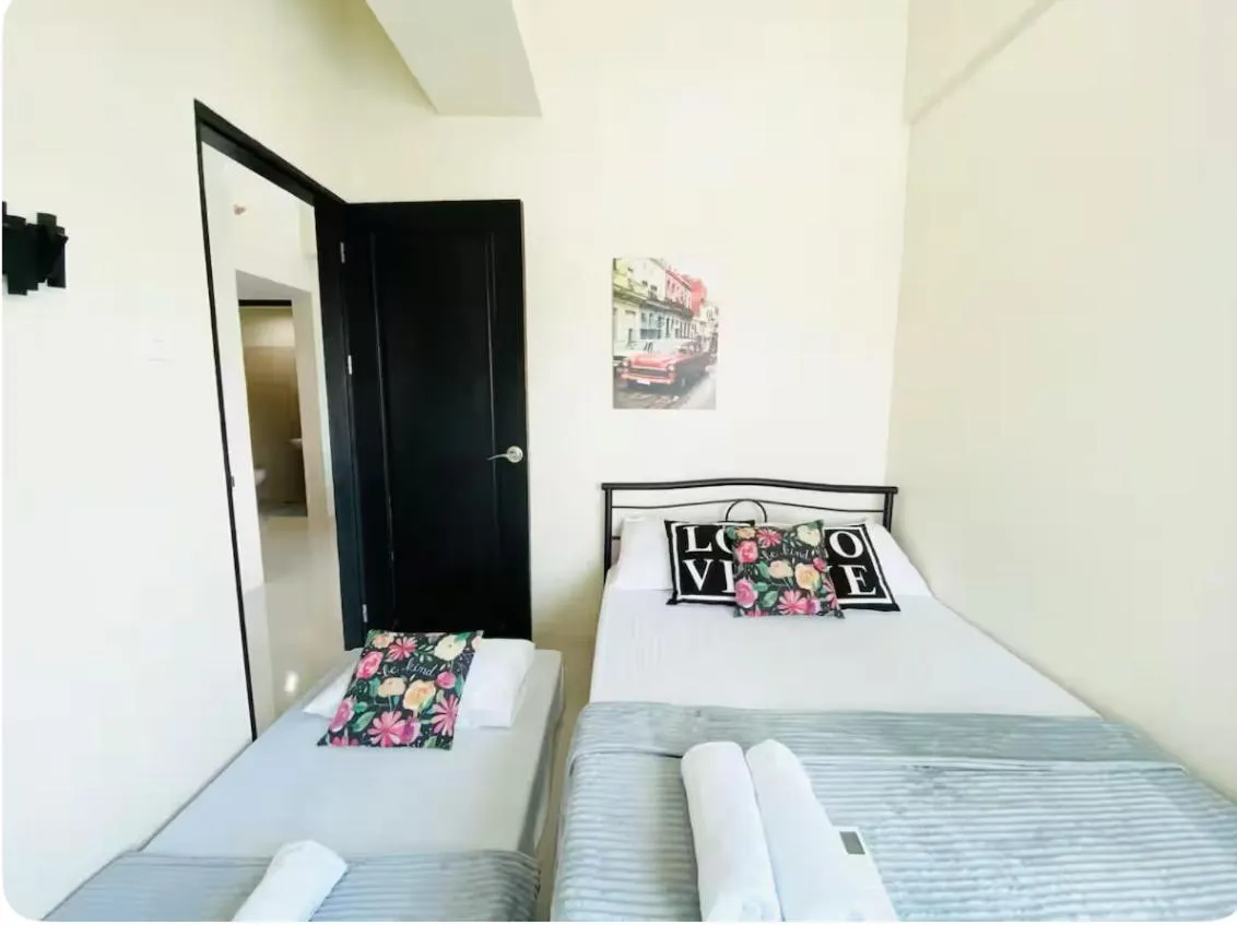 Bed in Cebu One Pavillion Place by P&J