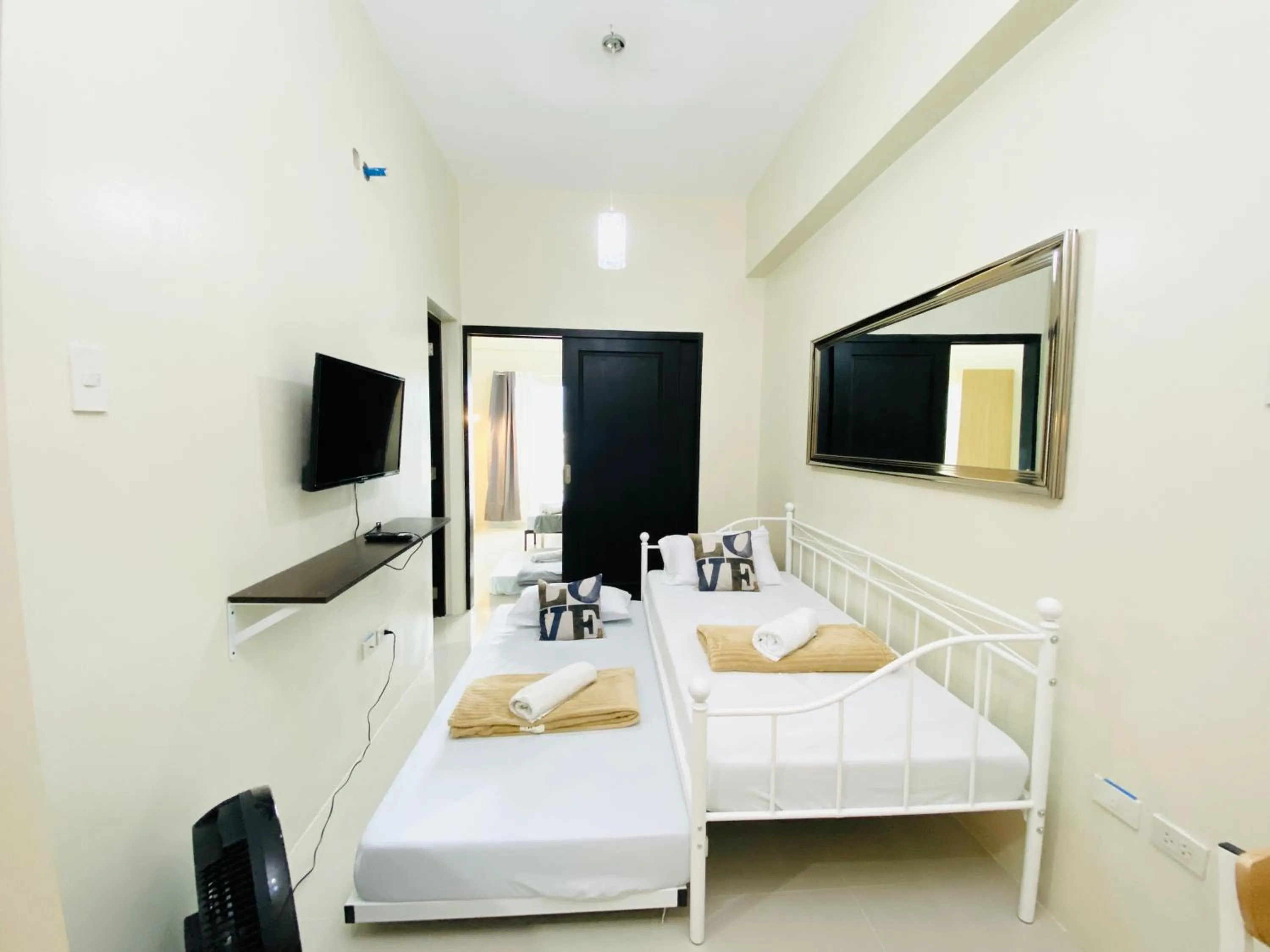 Bed in Cebu One Pavillion Place by P&J