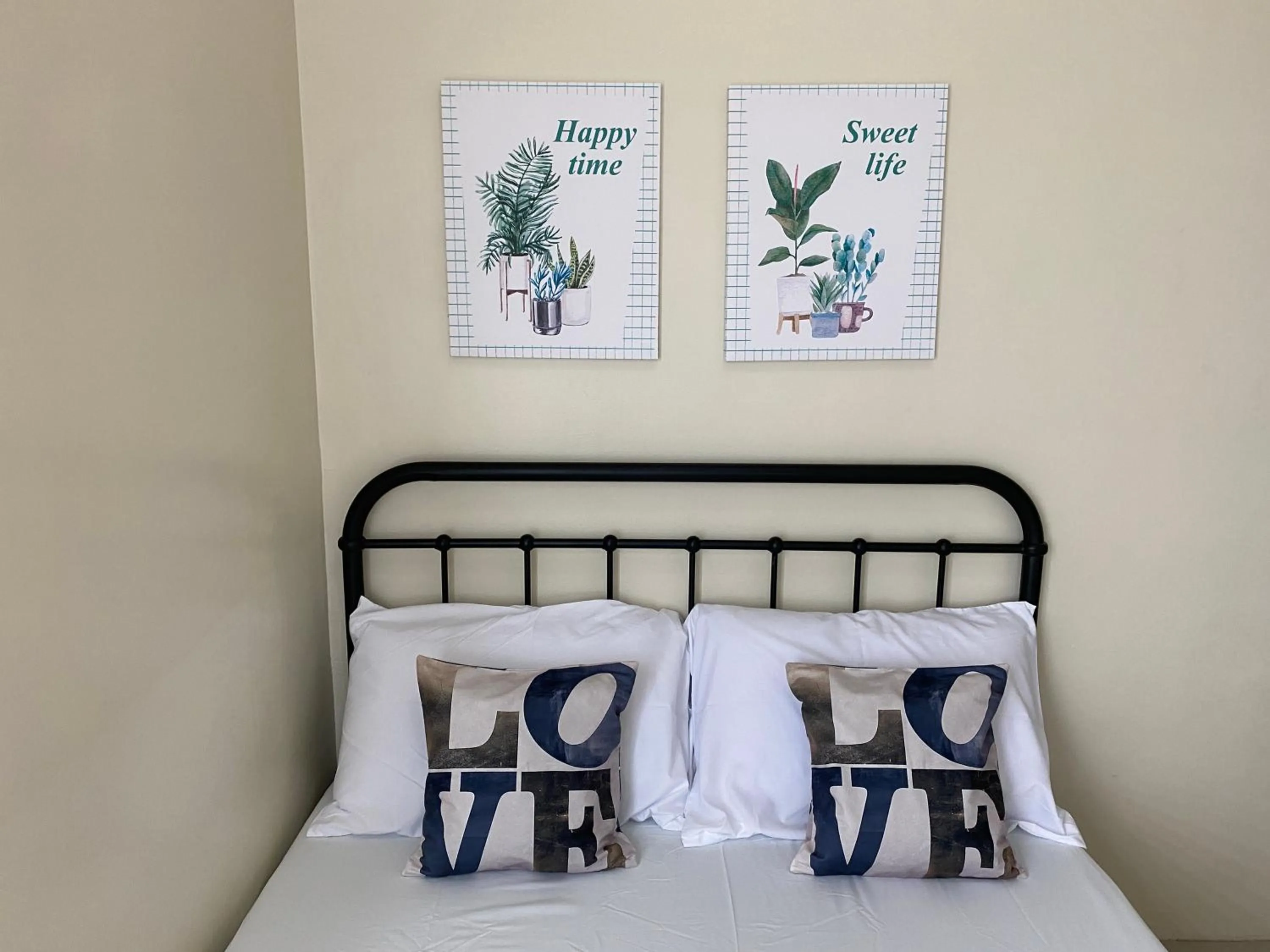 Bed in Cebu One Pavillion Place by P&J