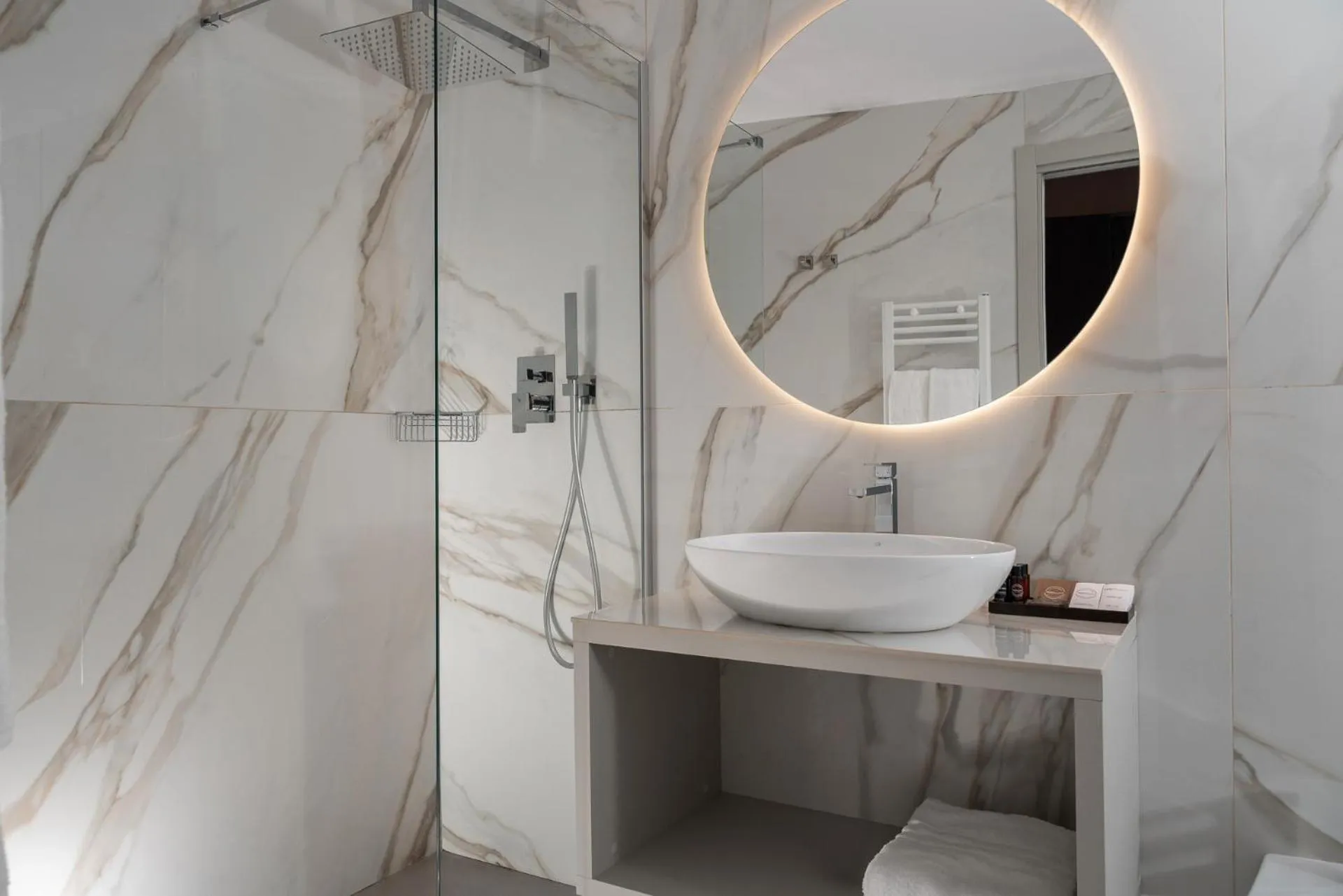 Bathroom in Hotel Titano