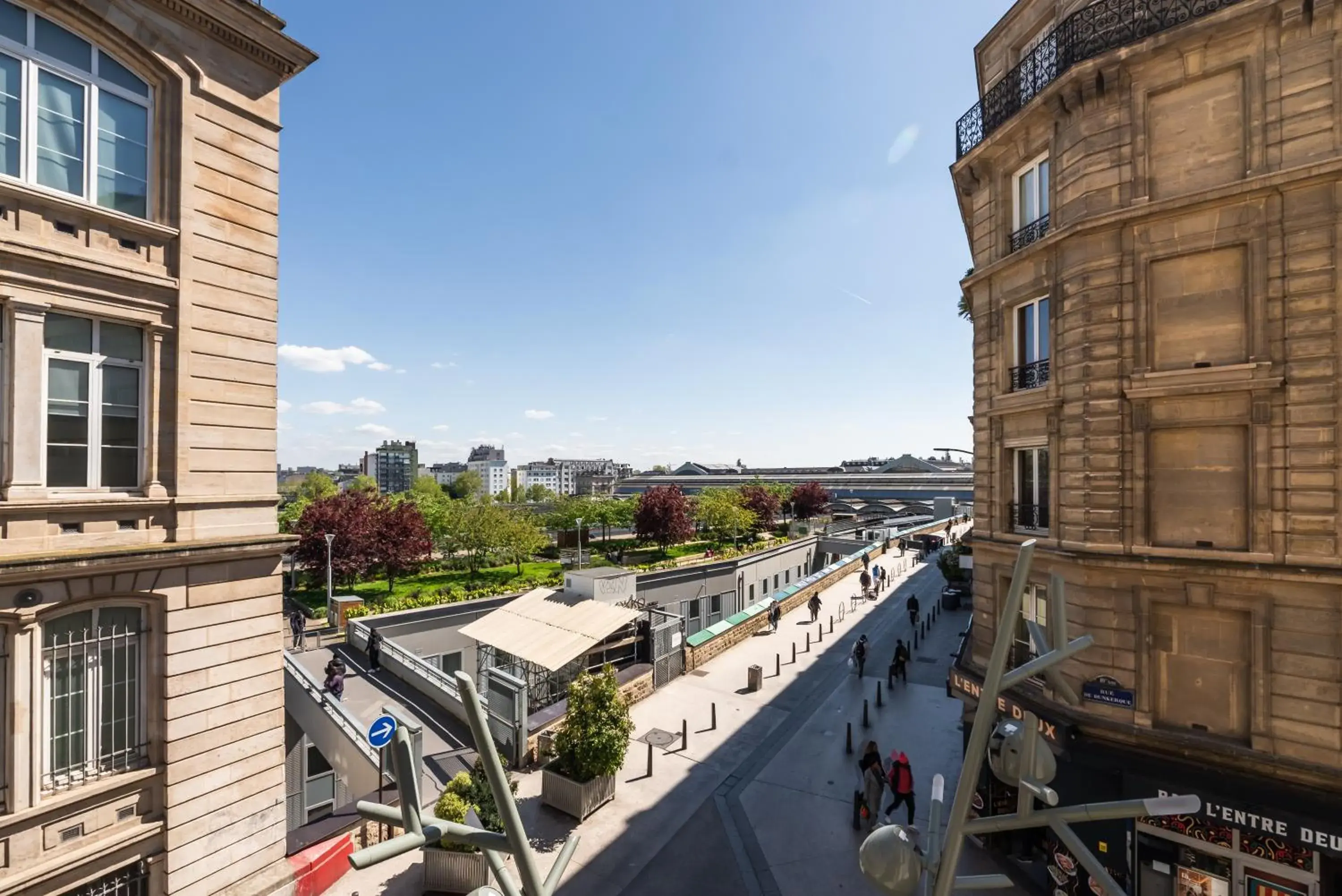 Standard Quadruple Room in Hotel Bristol Nord Paris Standard Quadruple Room in Hotel Bristol Nord Paris