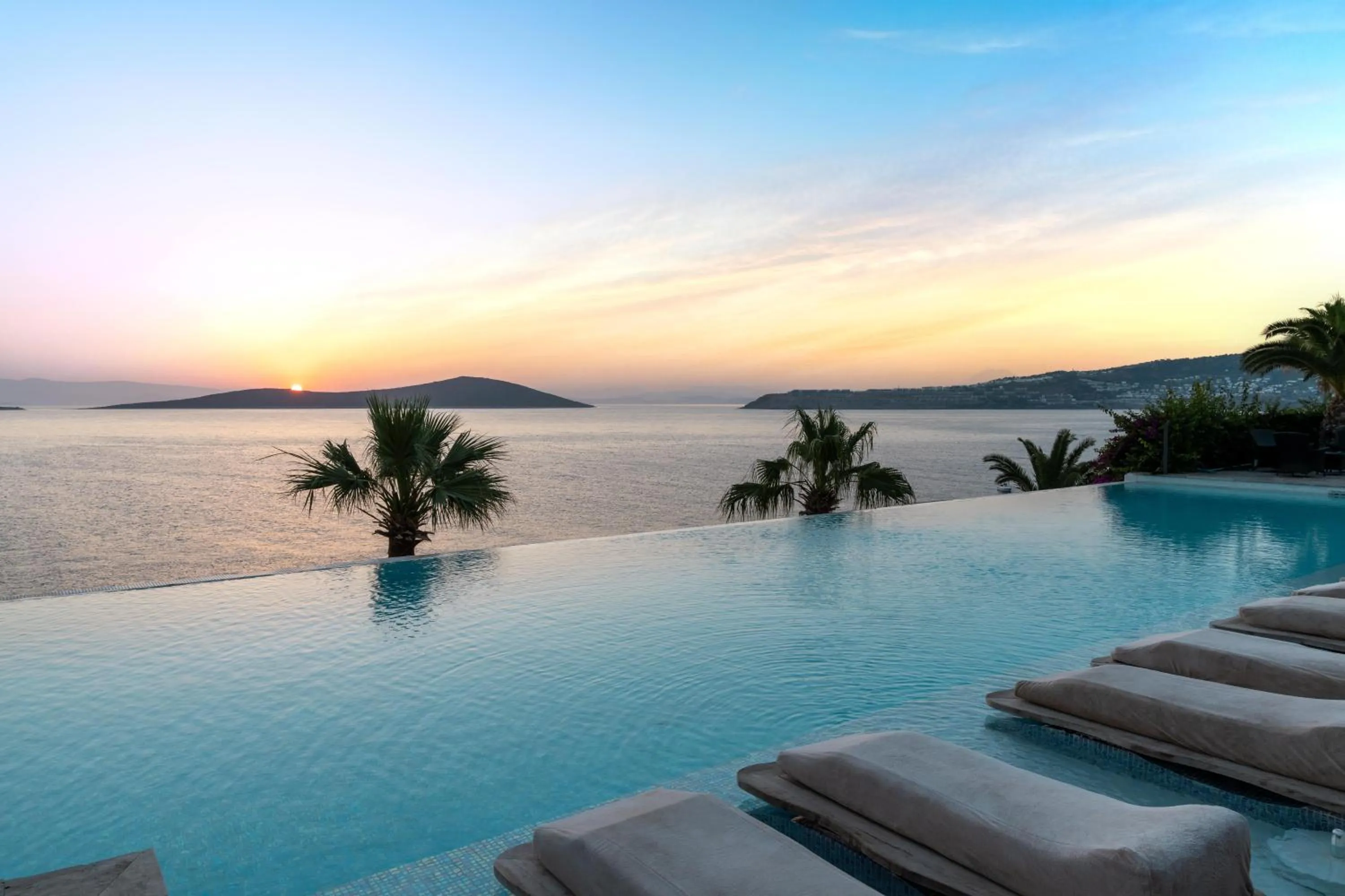 Swimming pool in Swissôtel Living Bodrum
