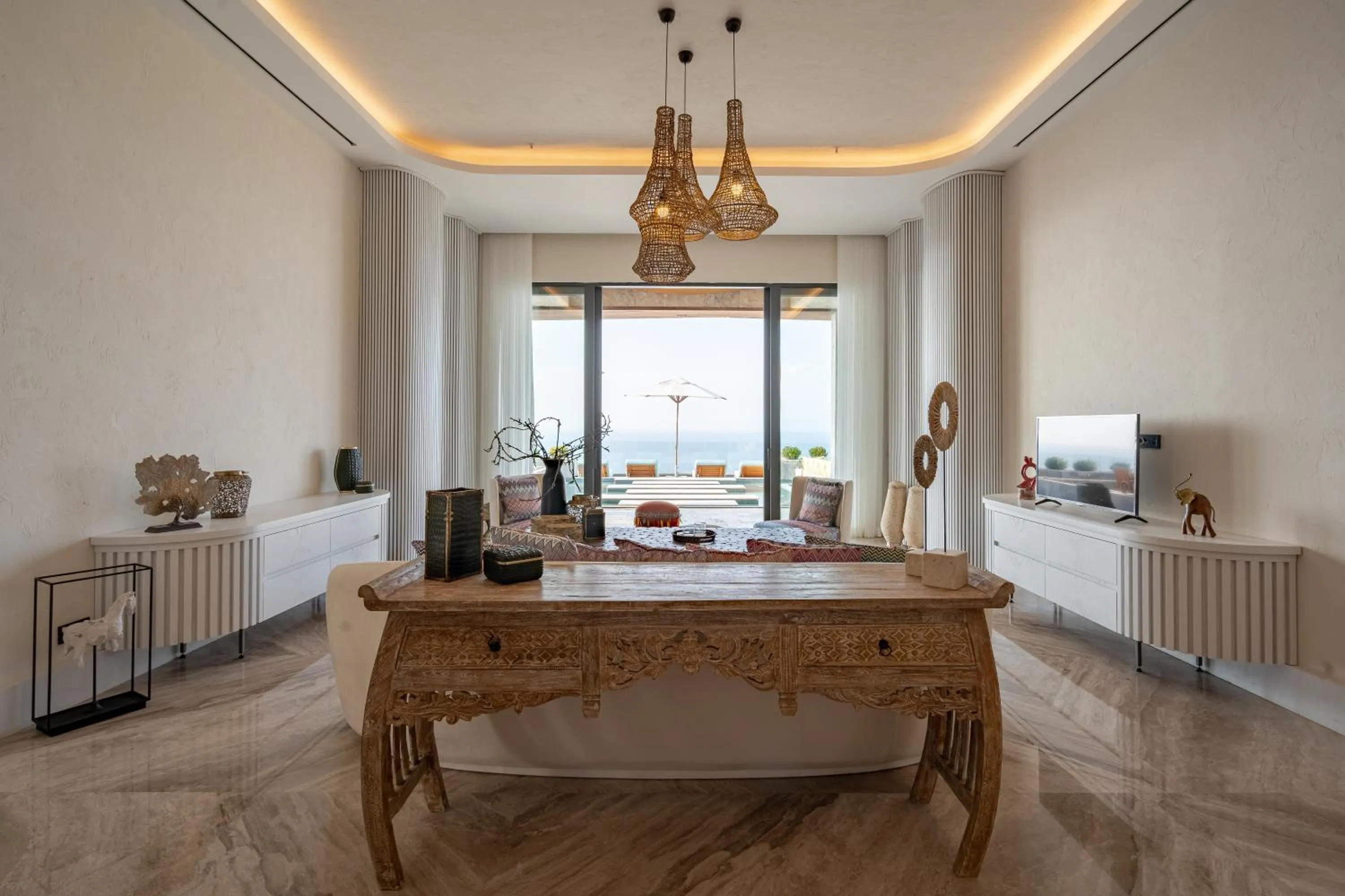 TV and multimedia in Swissôtel Living Bodrum