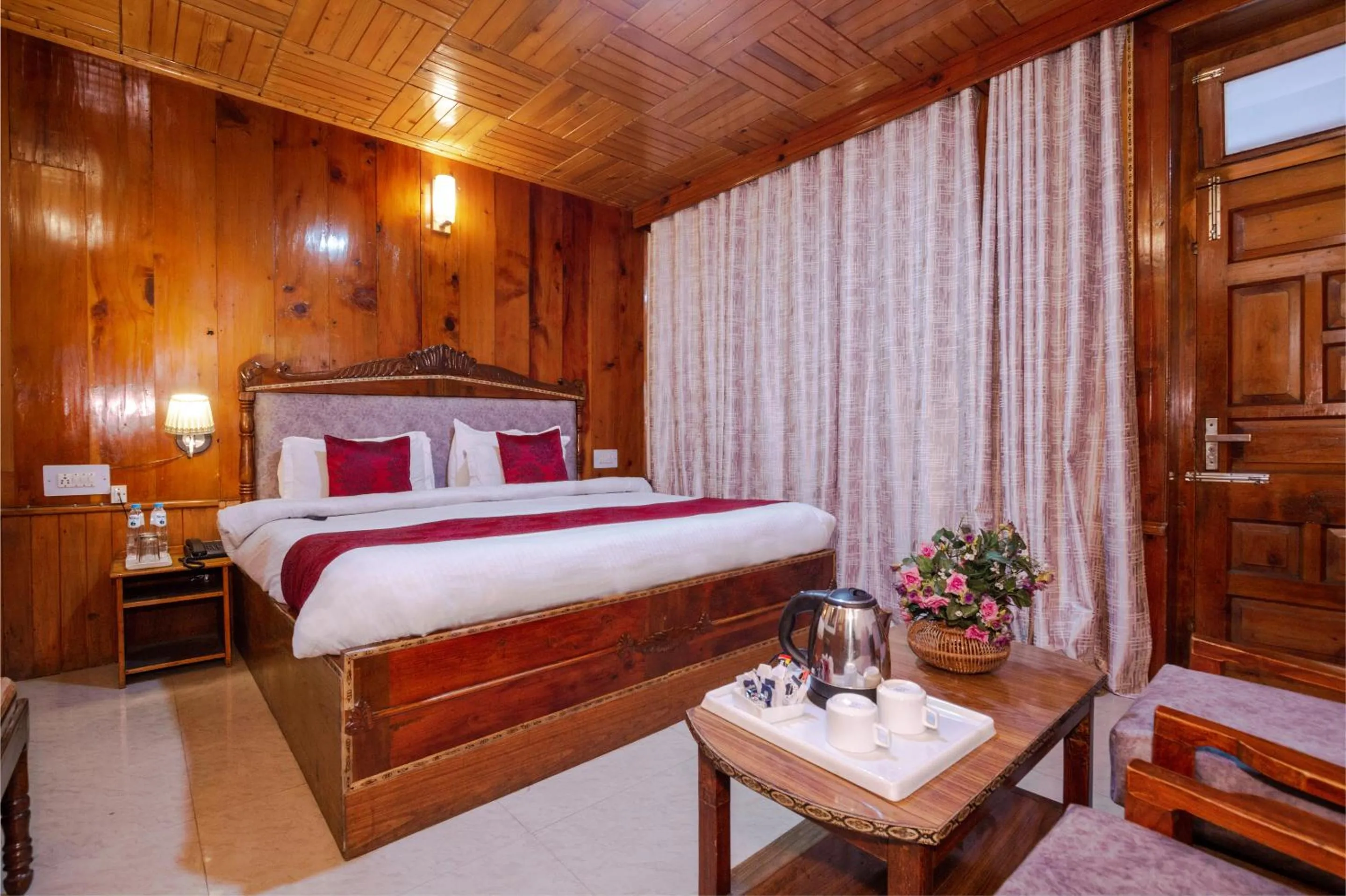 Bed in Holiday Home International -Vivaan Stays