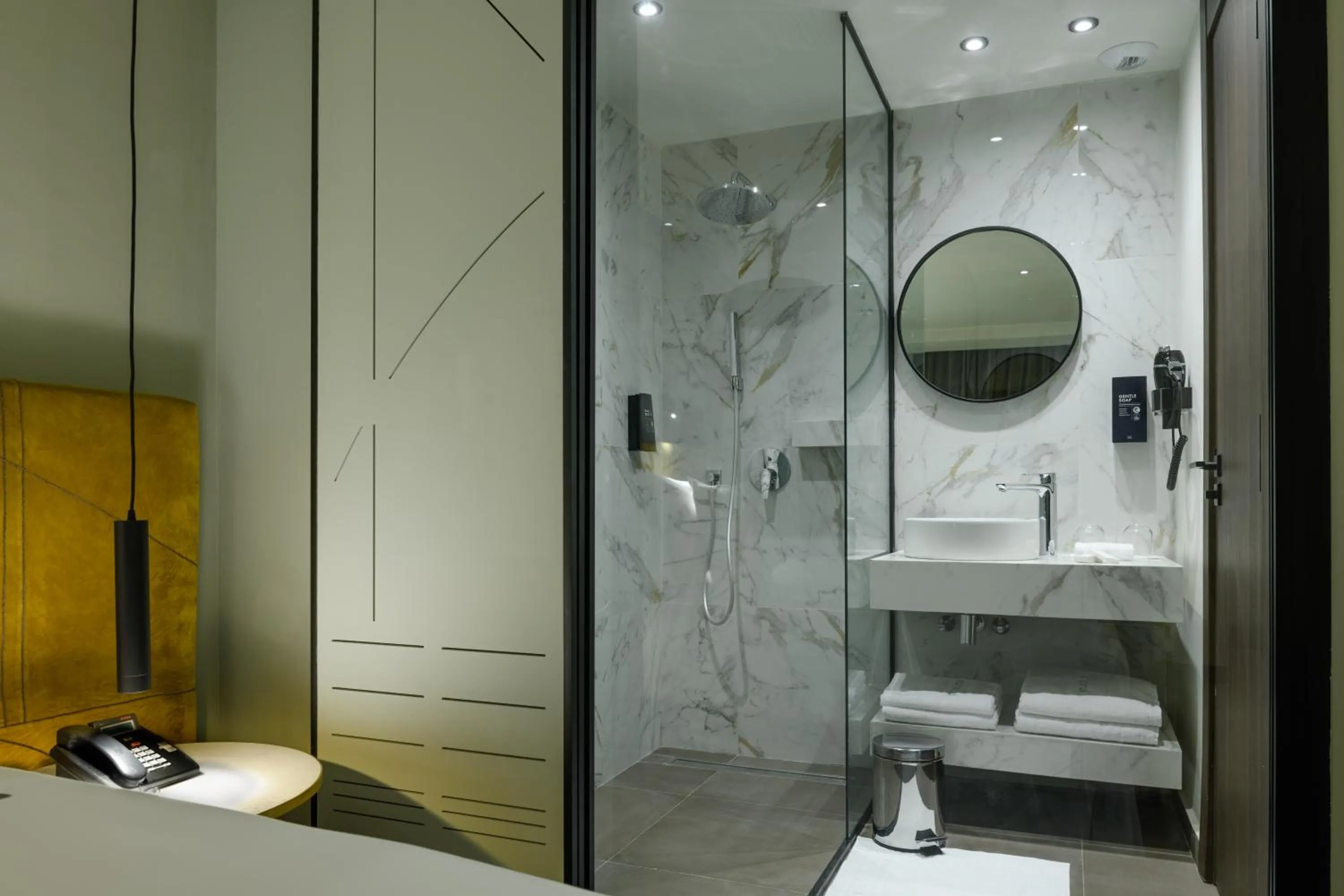 Shower in JM Suites Hotel Eco-Friendly Casablanca