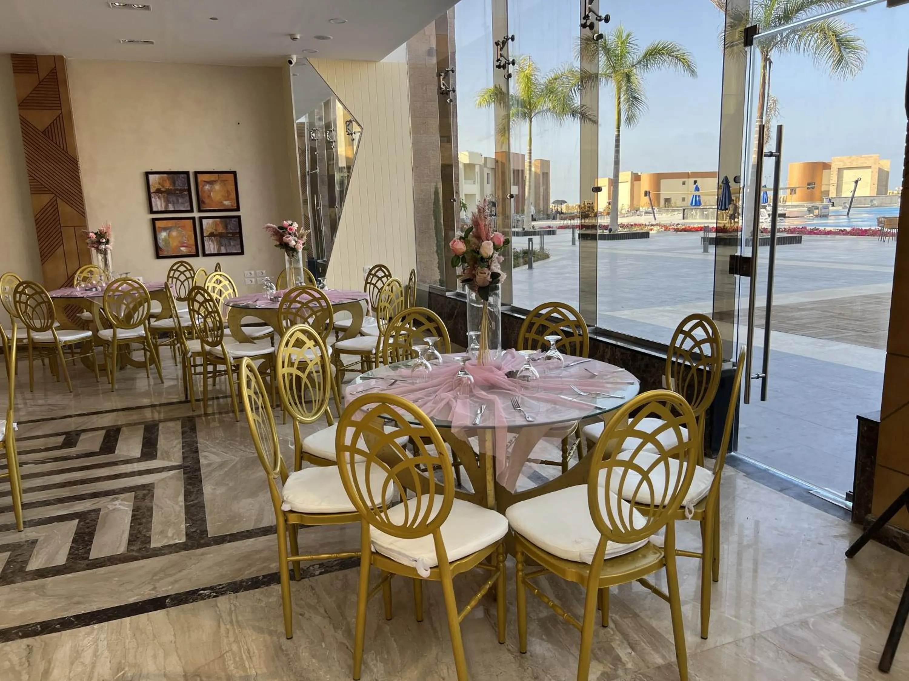 Restaurant/places to eat in Helnan Hotel - Port Fouad