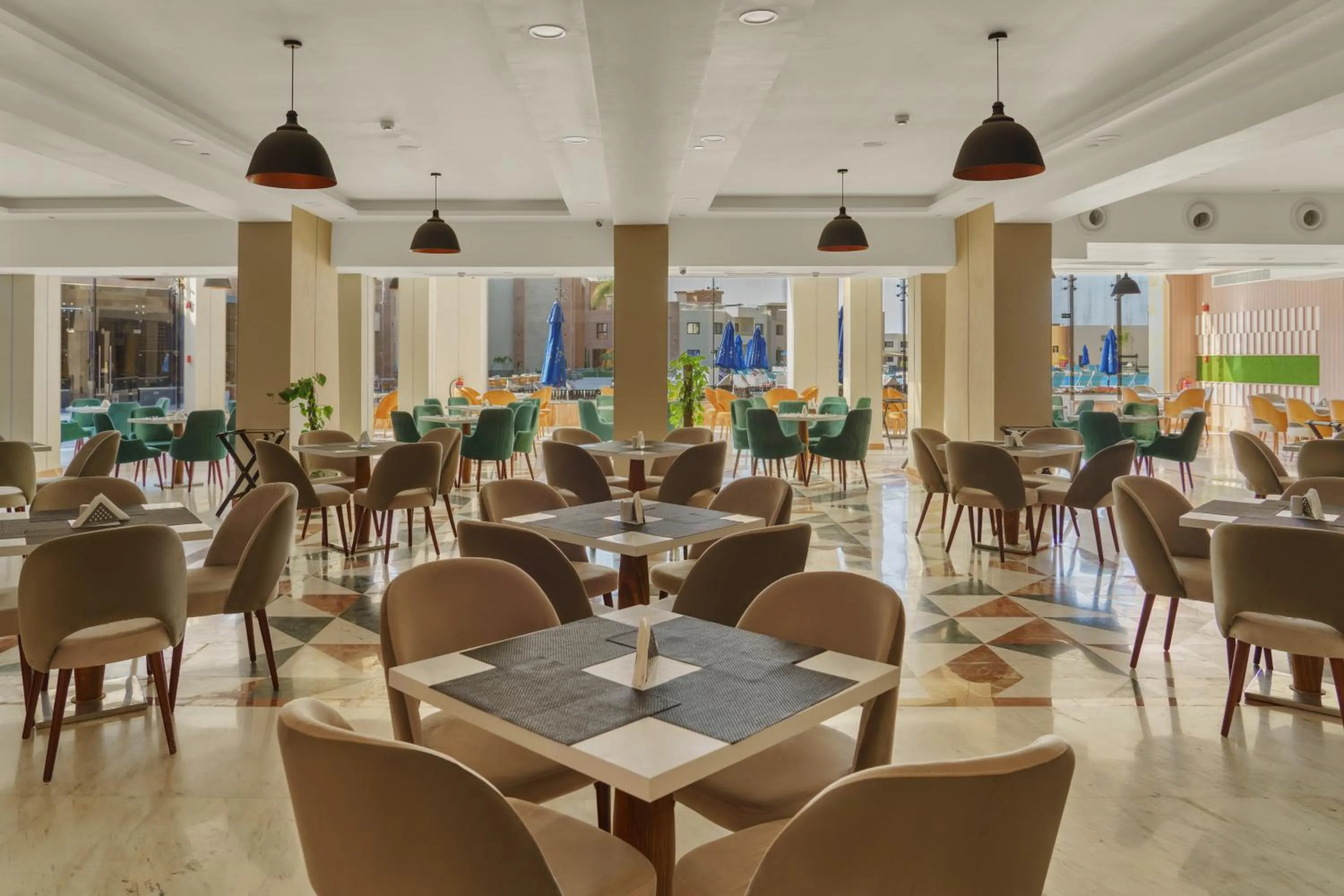 Restaurant/places to eat in Helnan Hotel - Port Fouad