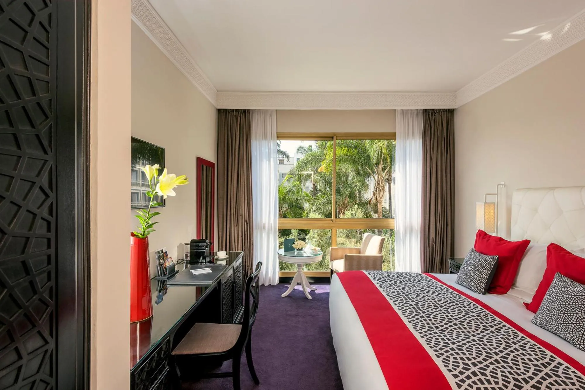 Bed in La Tour Hassan Palace