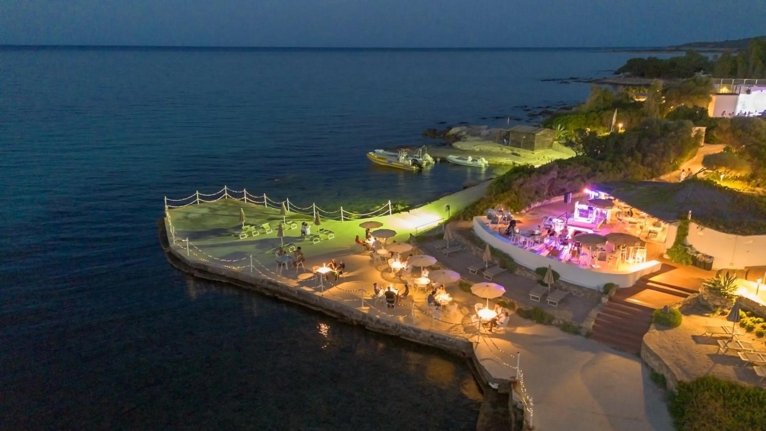 Restaurant/places to eat in AMASEA Resort