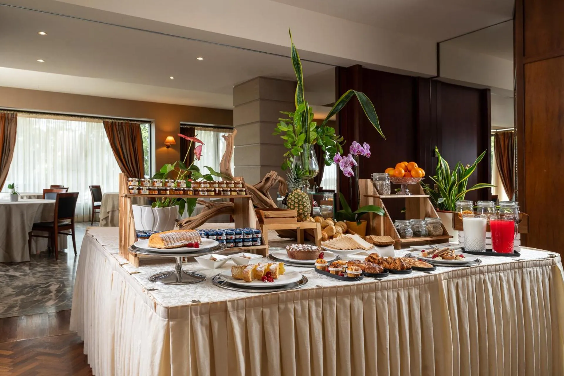 Breakfast in Grand Hotel San Marino