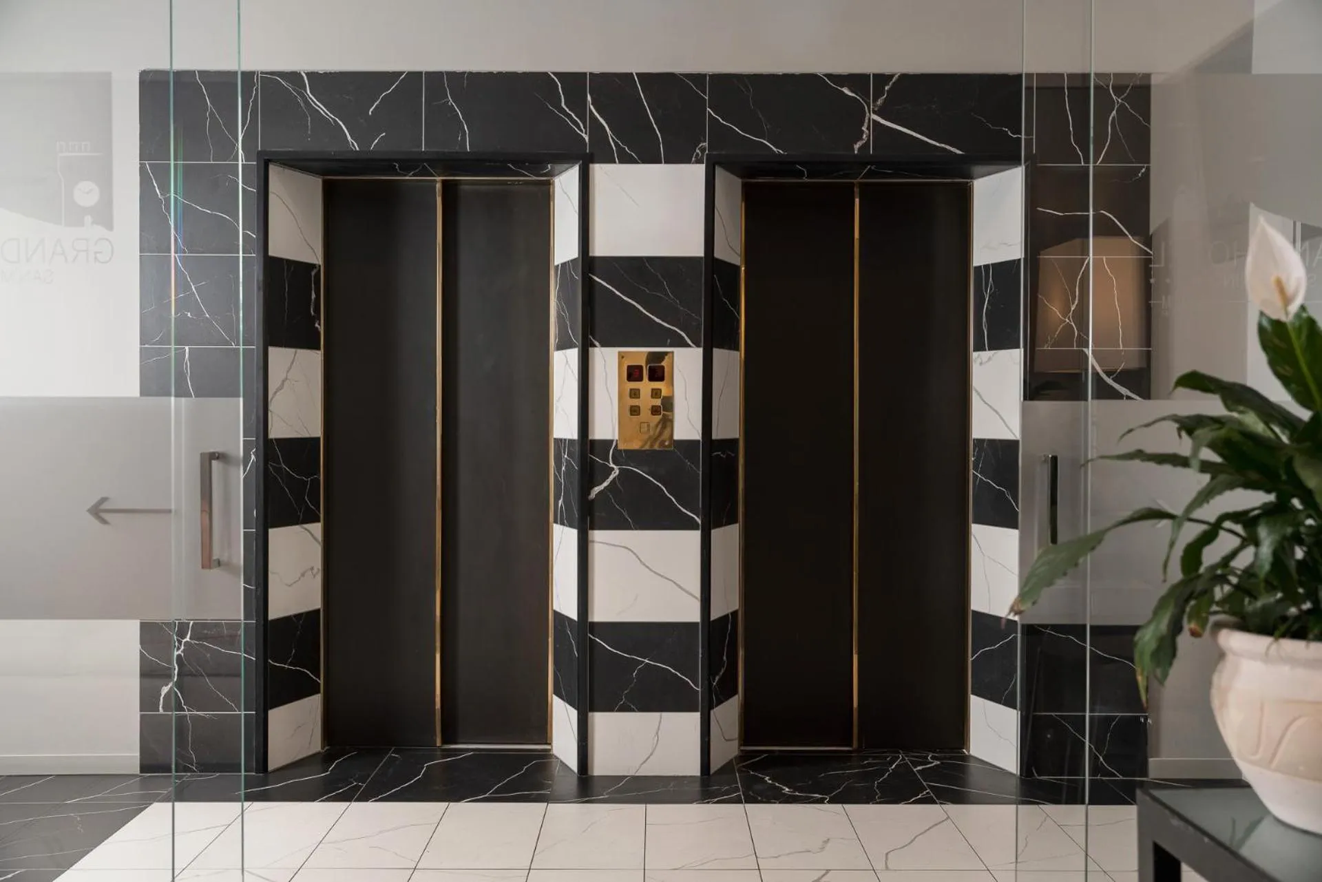 elevator in Grand Hotel San Marino