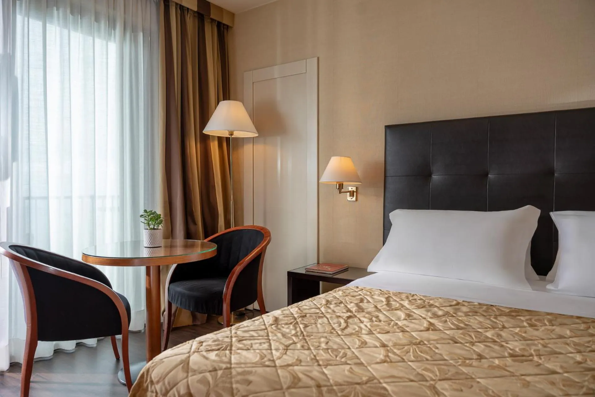 Bedroom, Bed in Grand Hotel San Marino