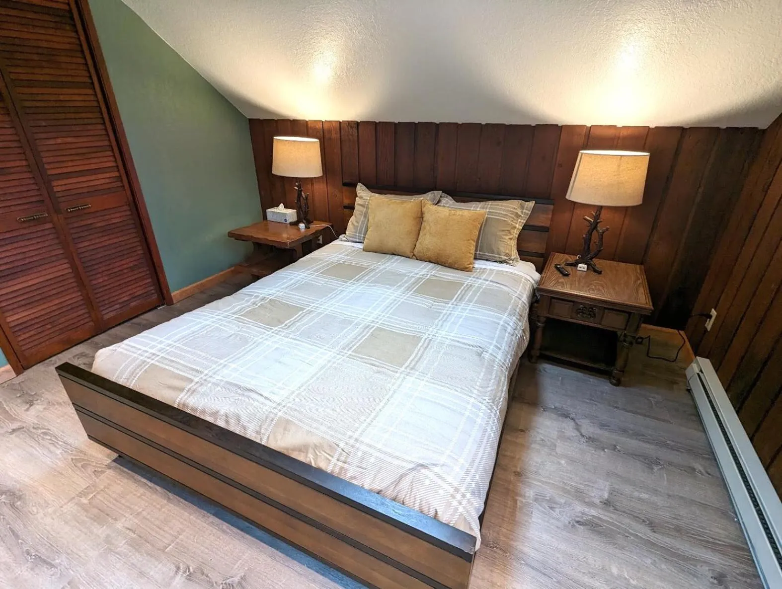 Bed in Cityside Big Mountain Lodge