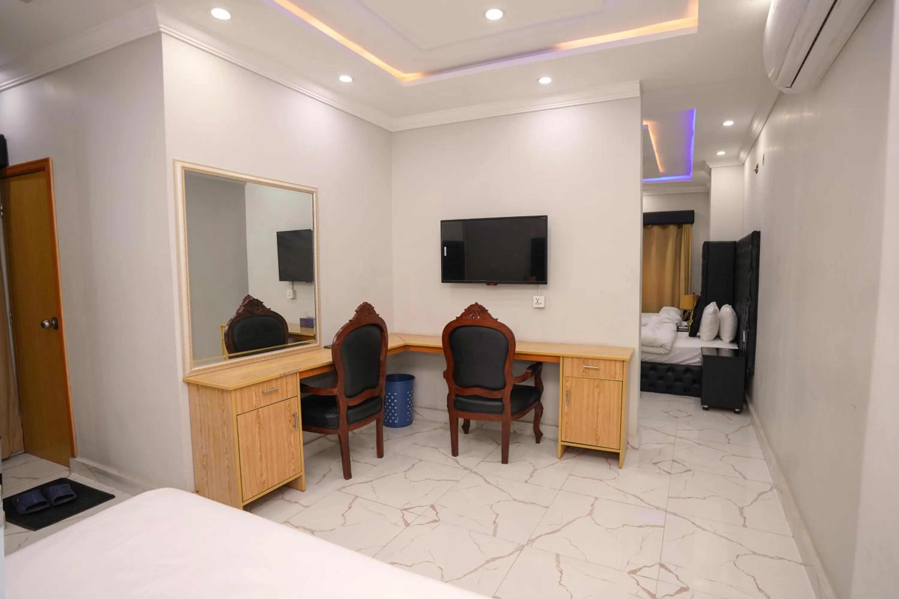 TV and multimedia, Bed in Hotel Orange One