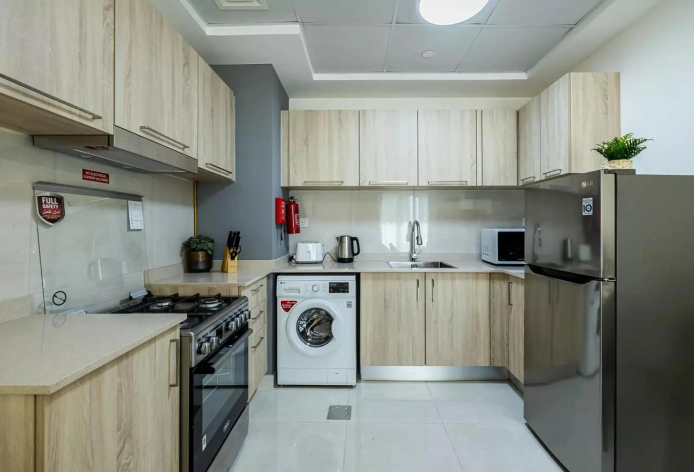 Kitchen or kitchenette, Kitchen/Kitchenette in Home AG TOWER - 1011A & 1111A, Business Bay