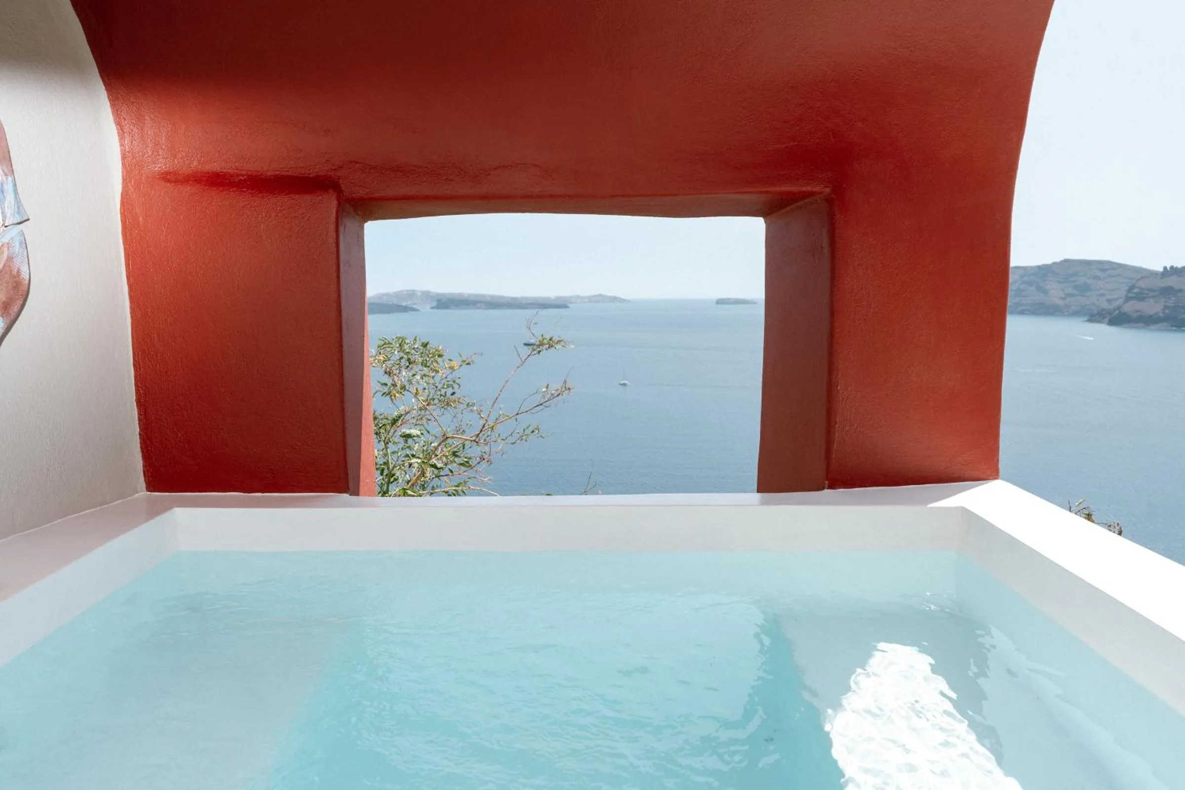 Hot Tub in Nano Oia Canaves