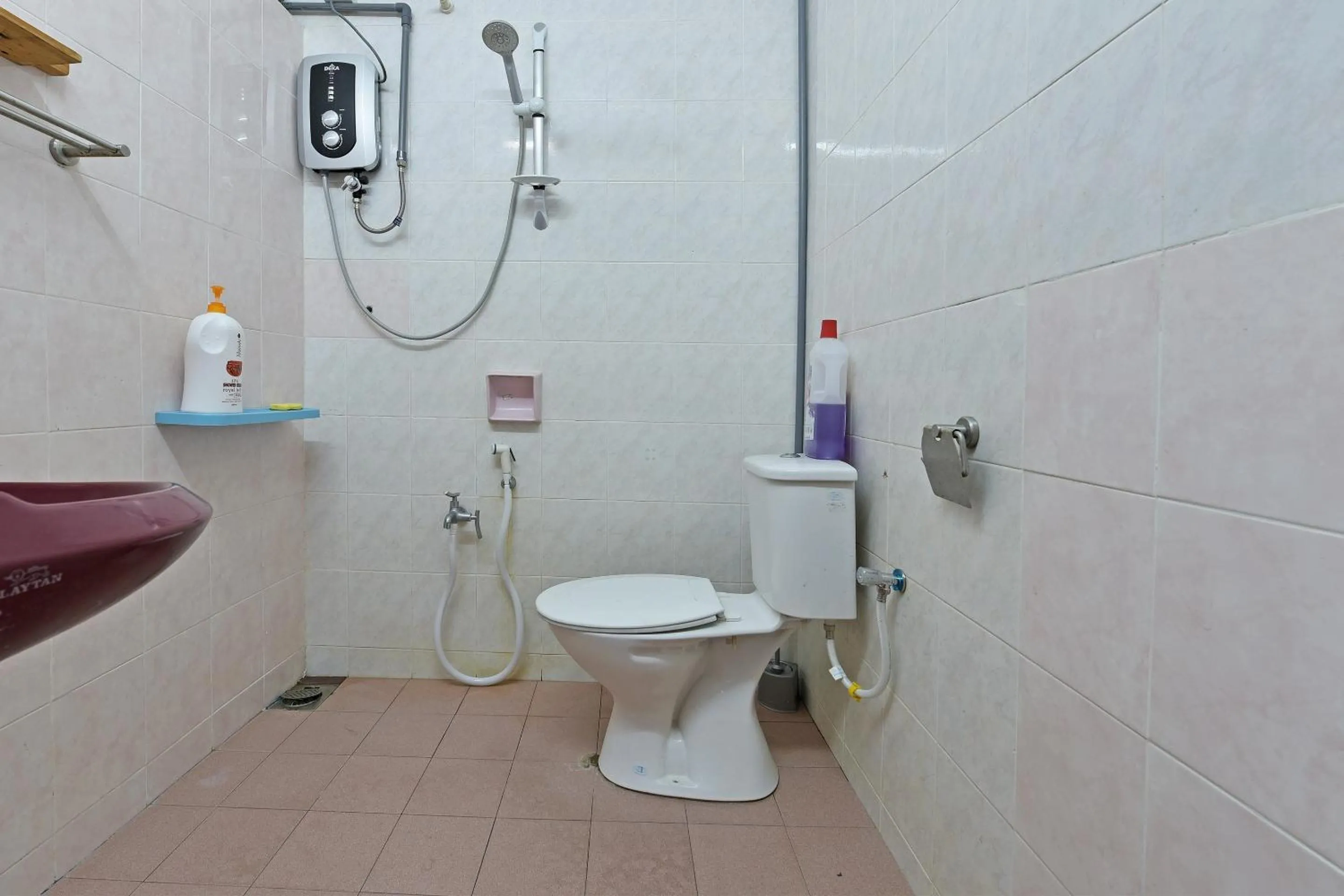 Bathroom in Hotel O Coke Guest House